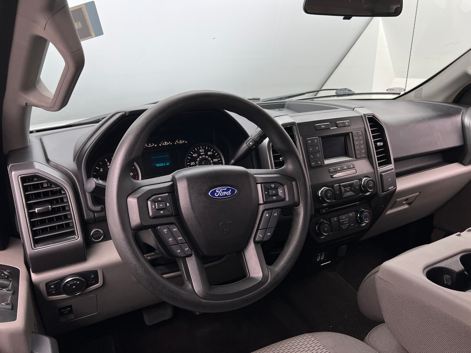 Thumbnail: 2018 Ford Econoline - 5