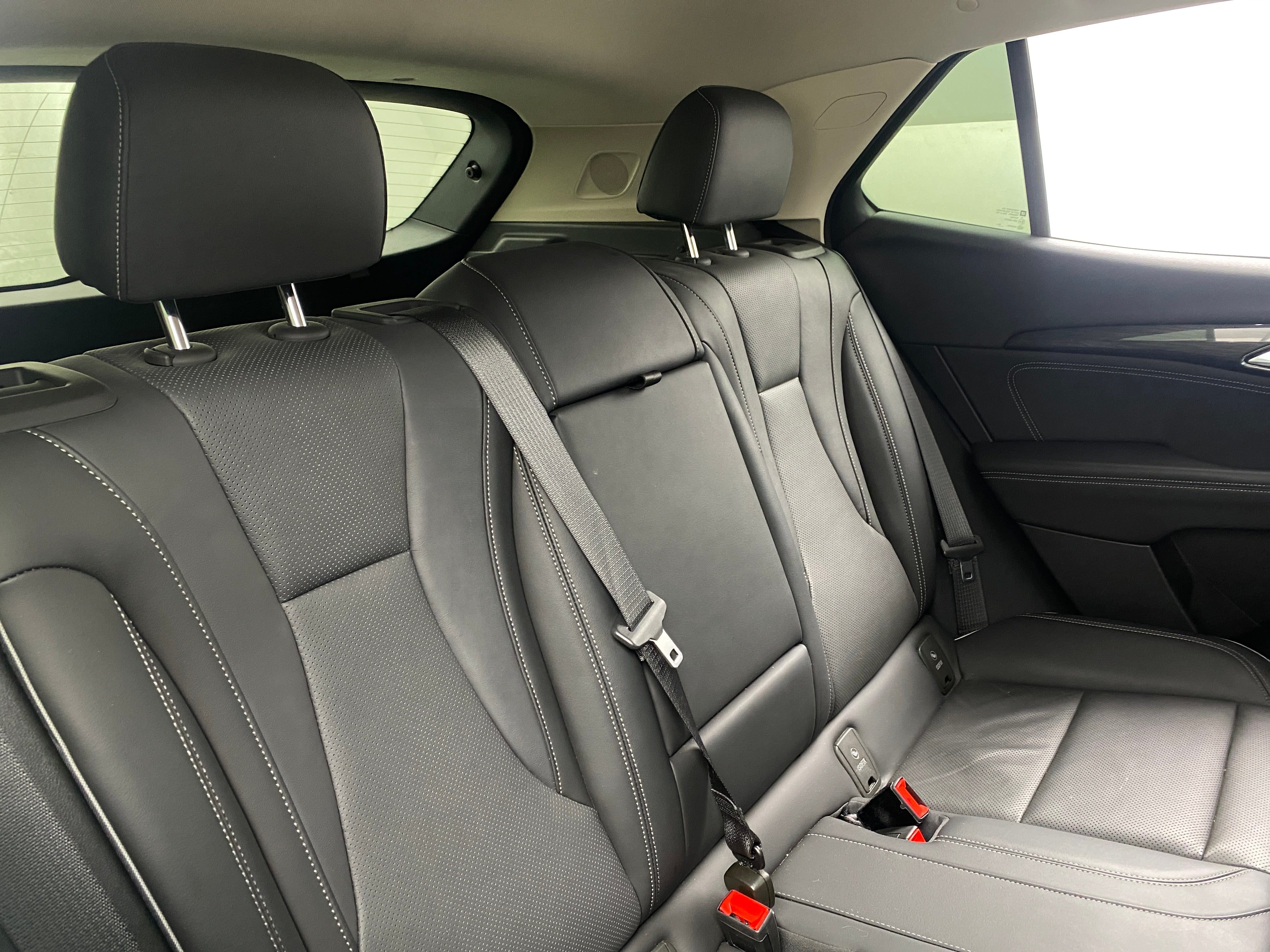 2023 Buick Envision Essence 5