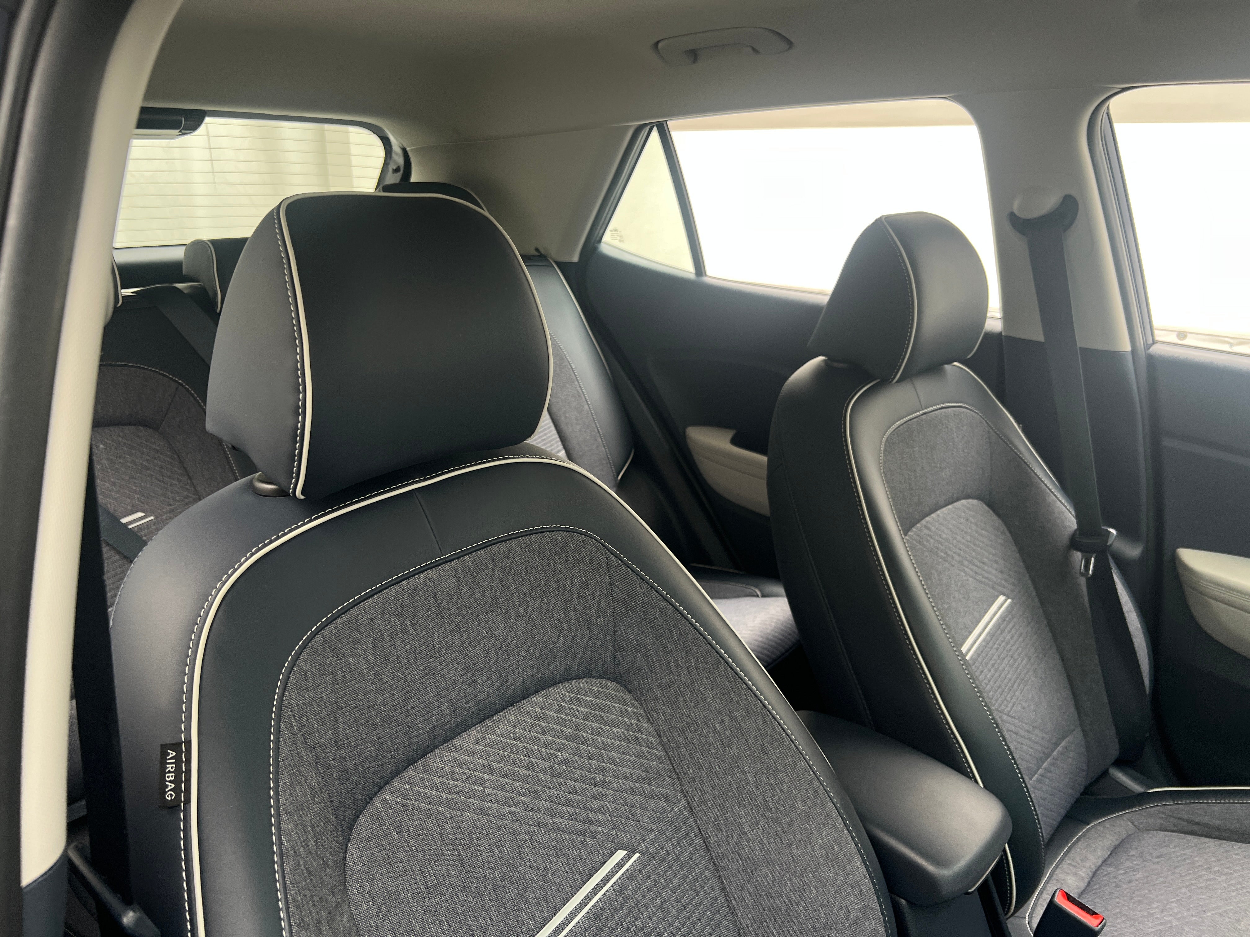 2023 Hyundai Venue Limited 2