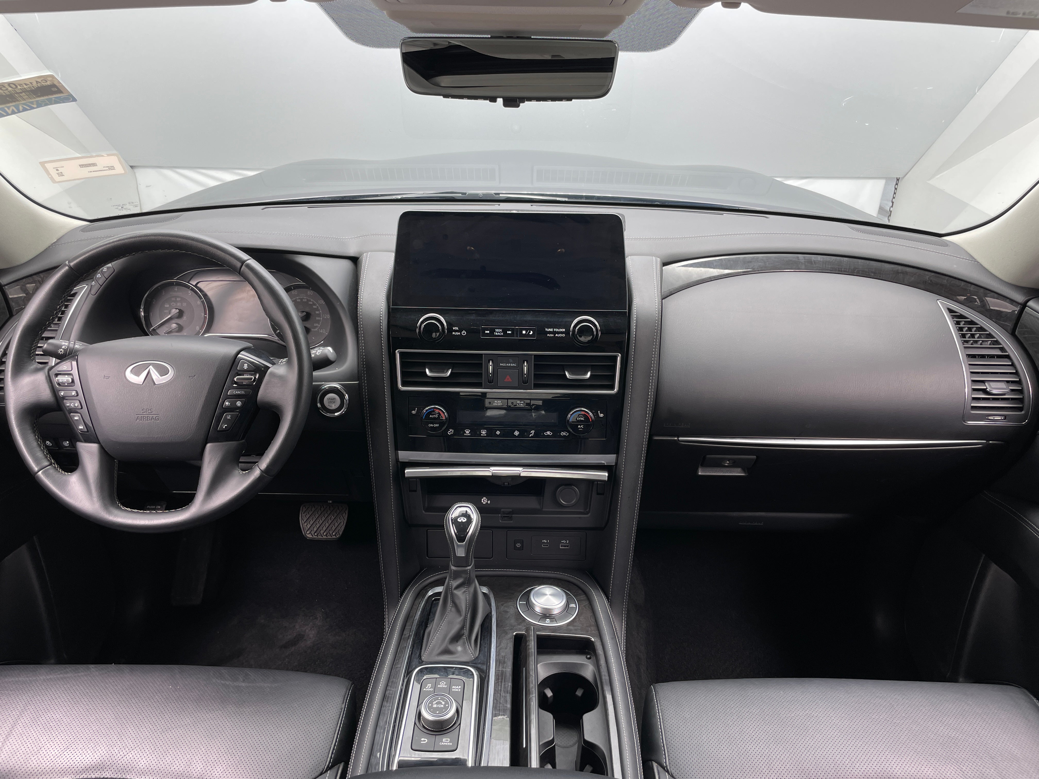 2024 INFINITI QX80 Luxe 2