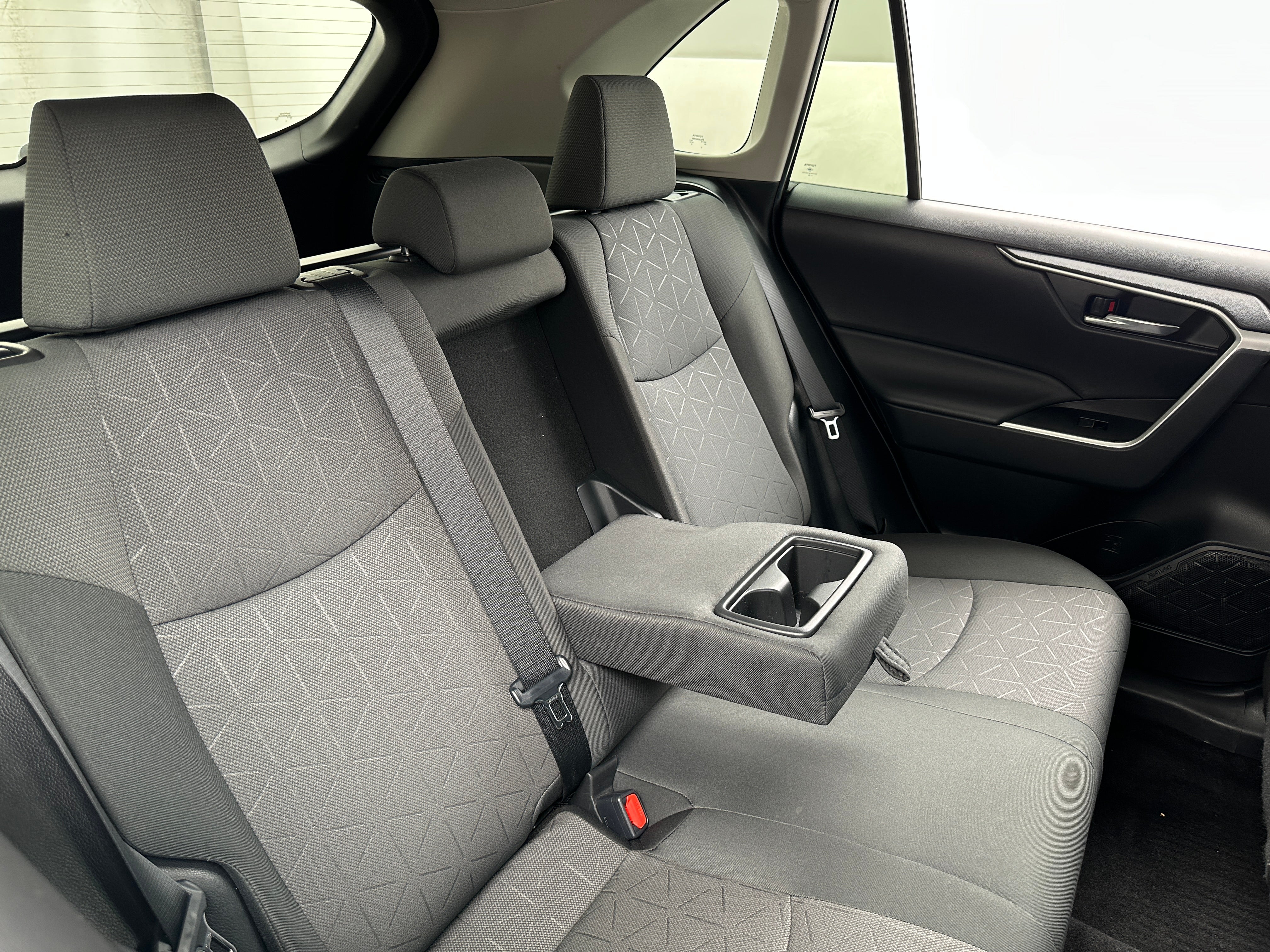 2023 Toyota RAV4 XLE 6