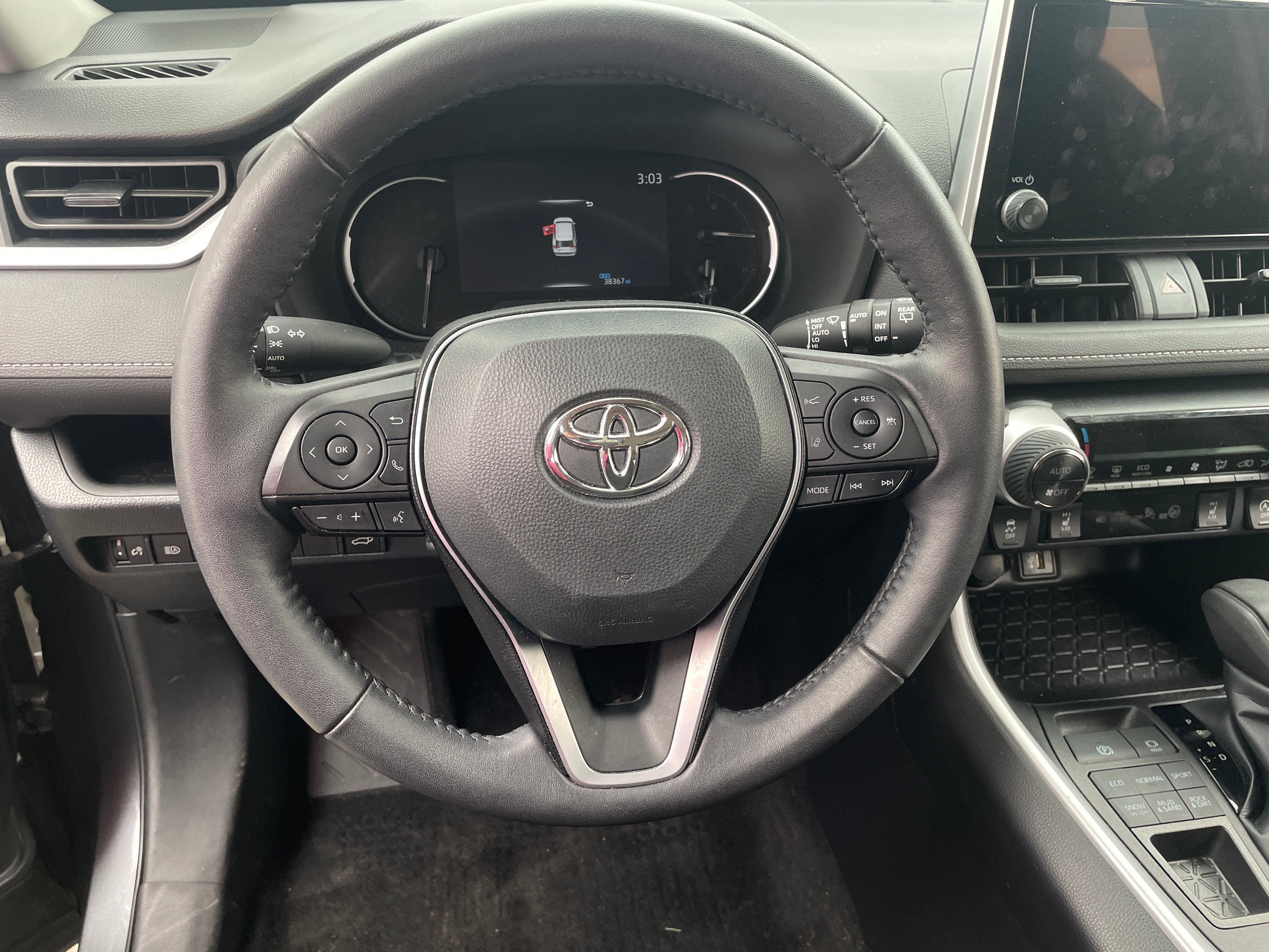 2023 Toyota RAV4 XLE 5