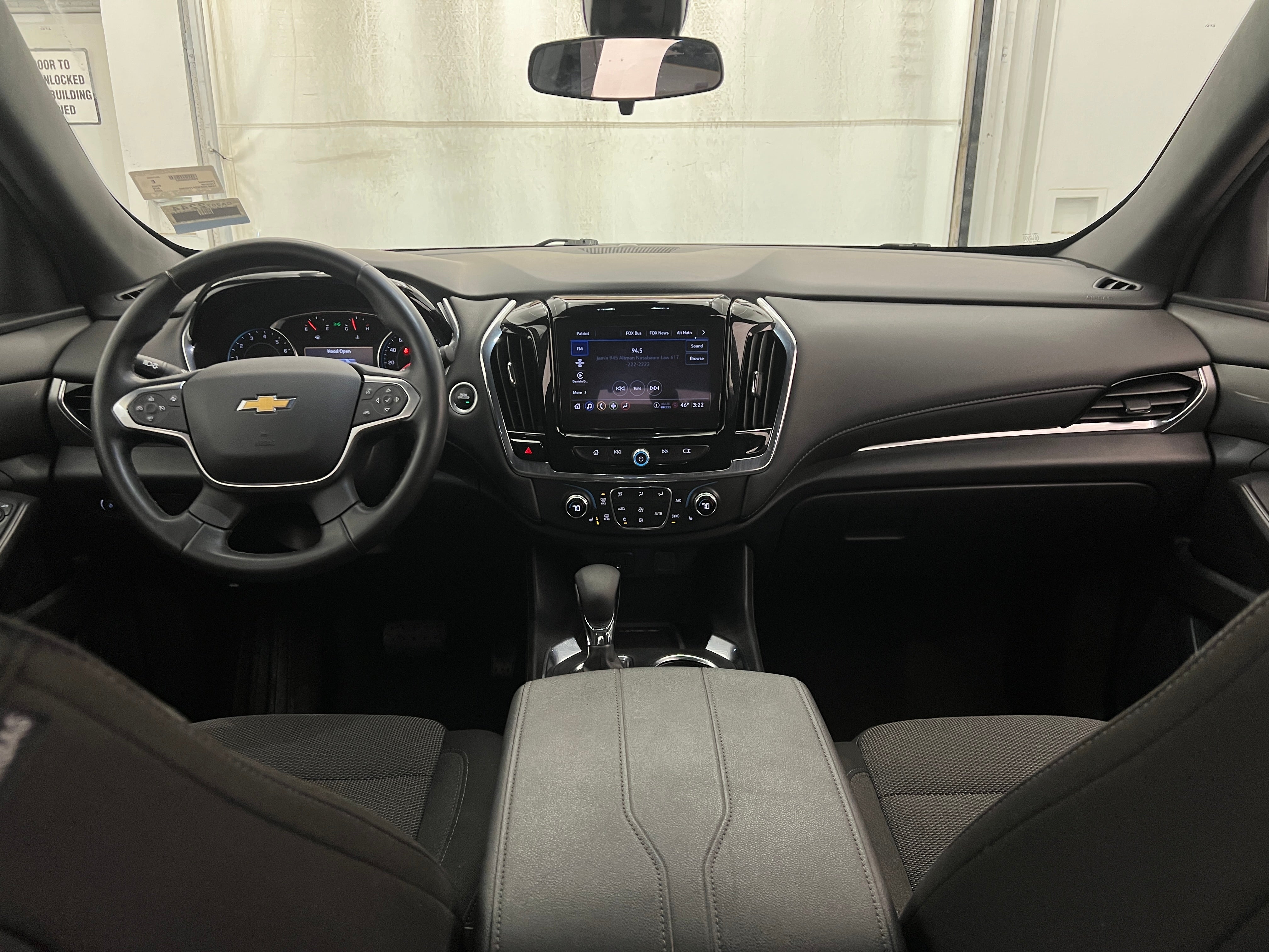 2023 Chevrolet Traverse LT 3