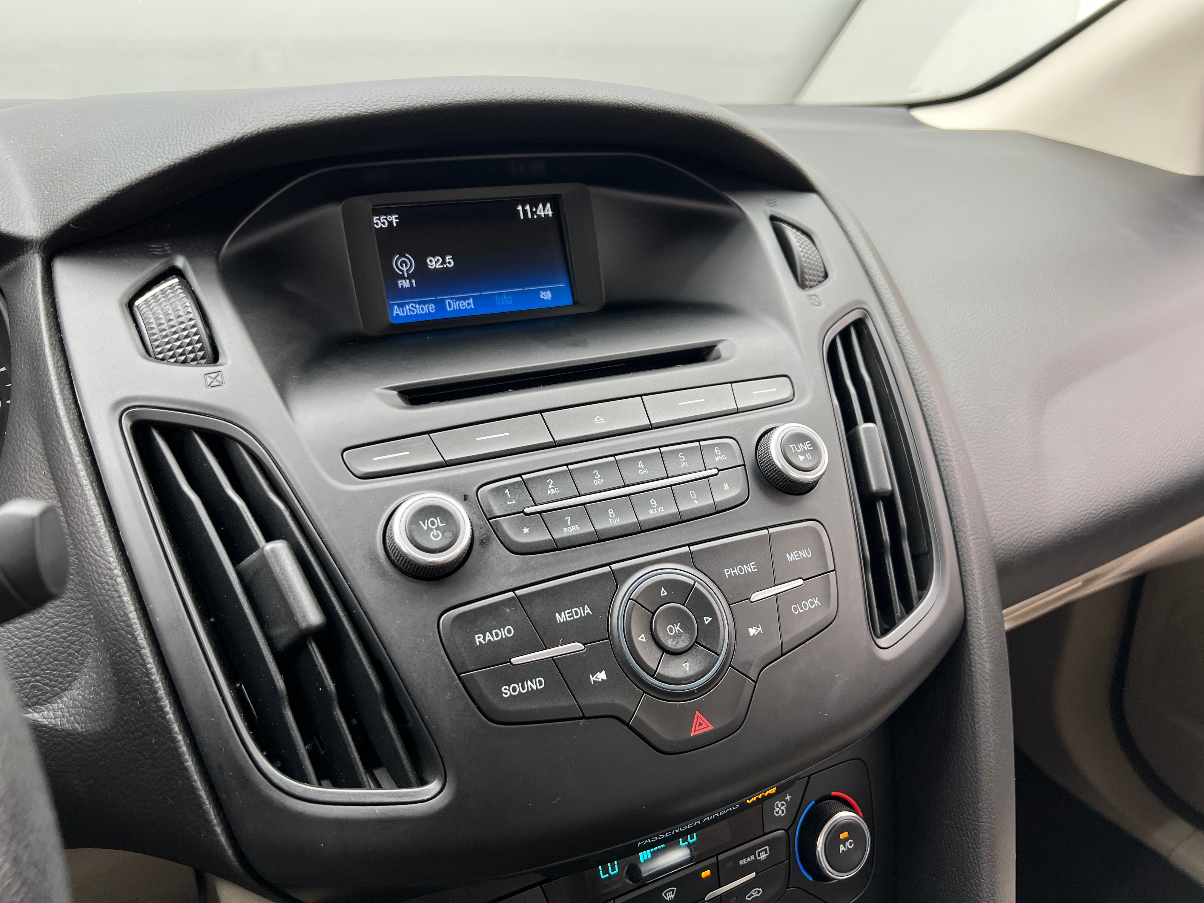 2016 Ford Focus SE 4
