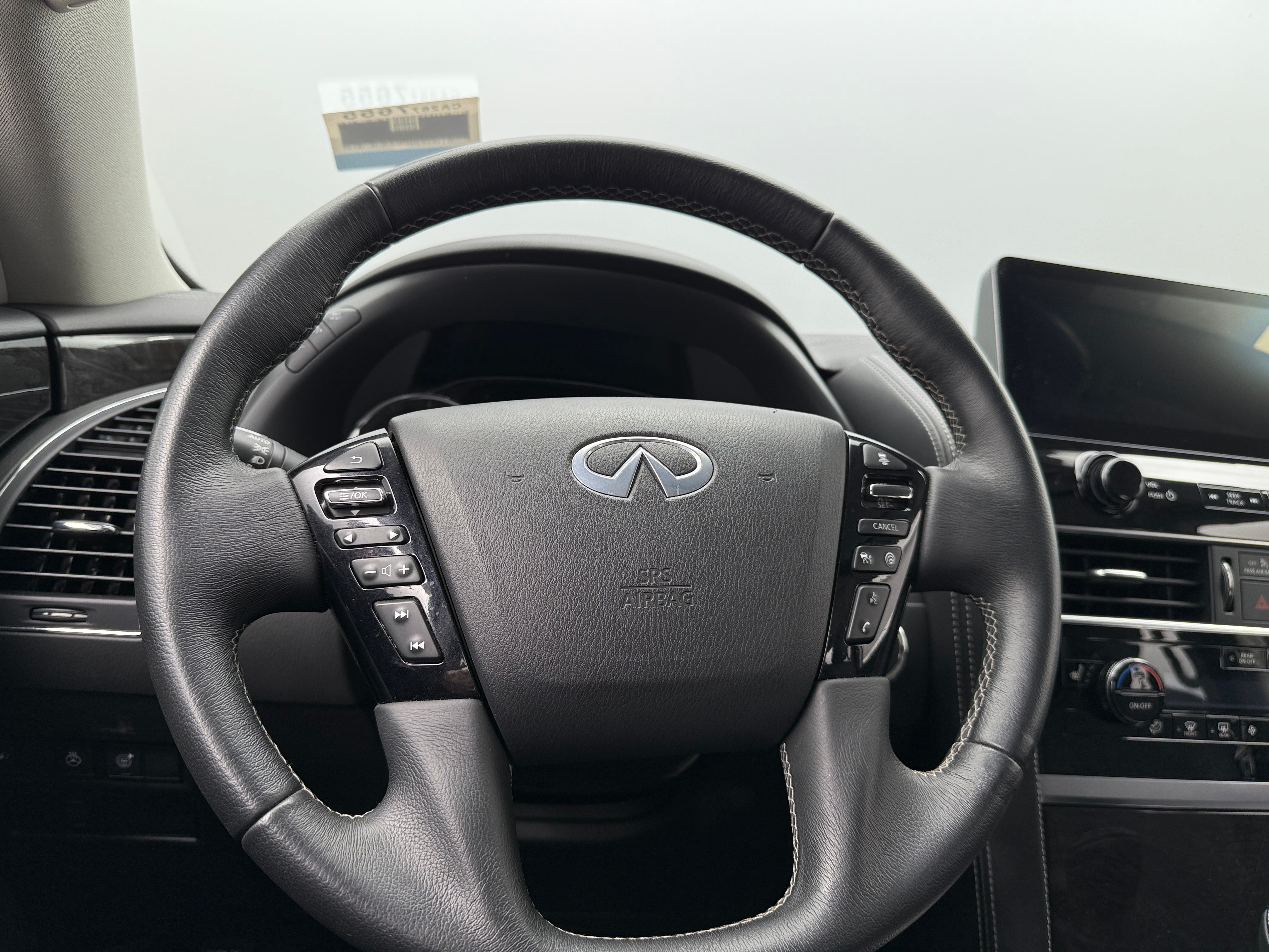 2024 INFINITI QX80 Luxe 4