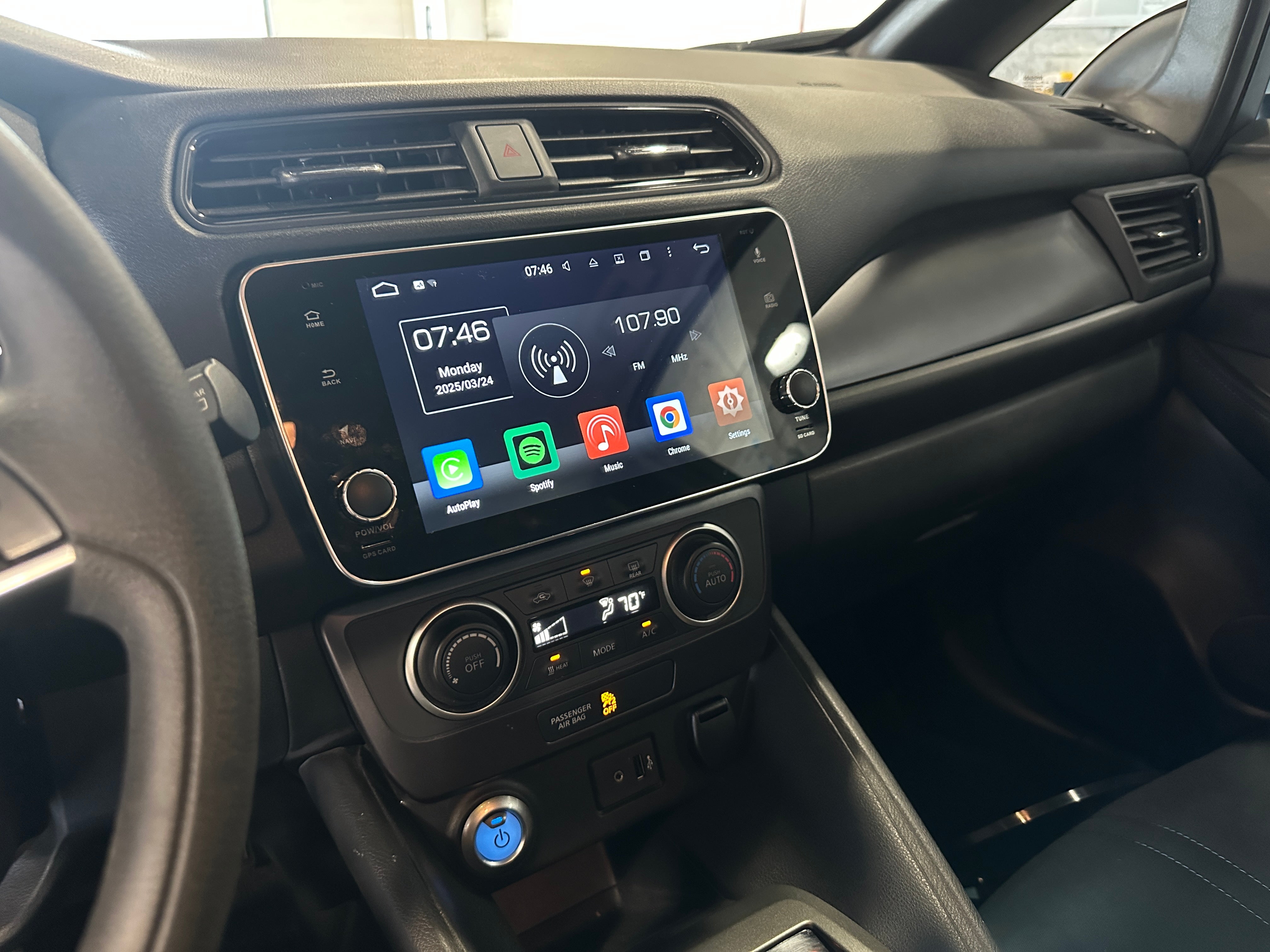 2018 Nissan Leaf S 4