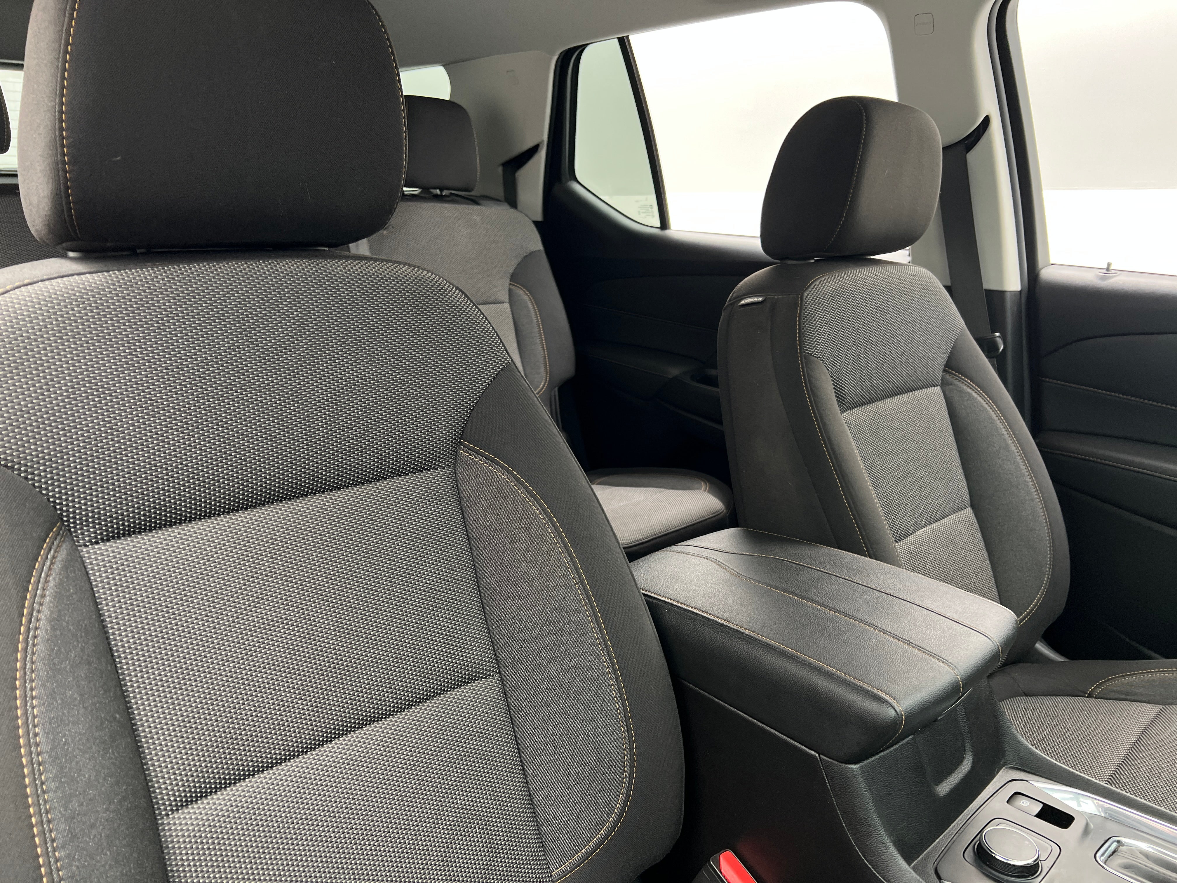 2020 Chevrolet Traverse LS 2