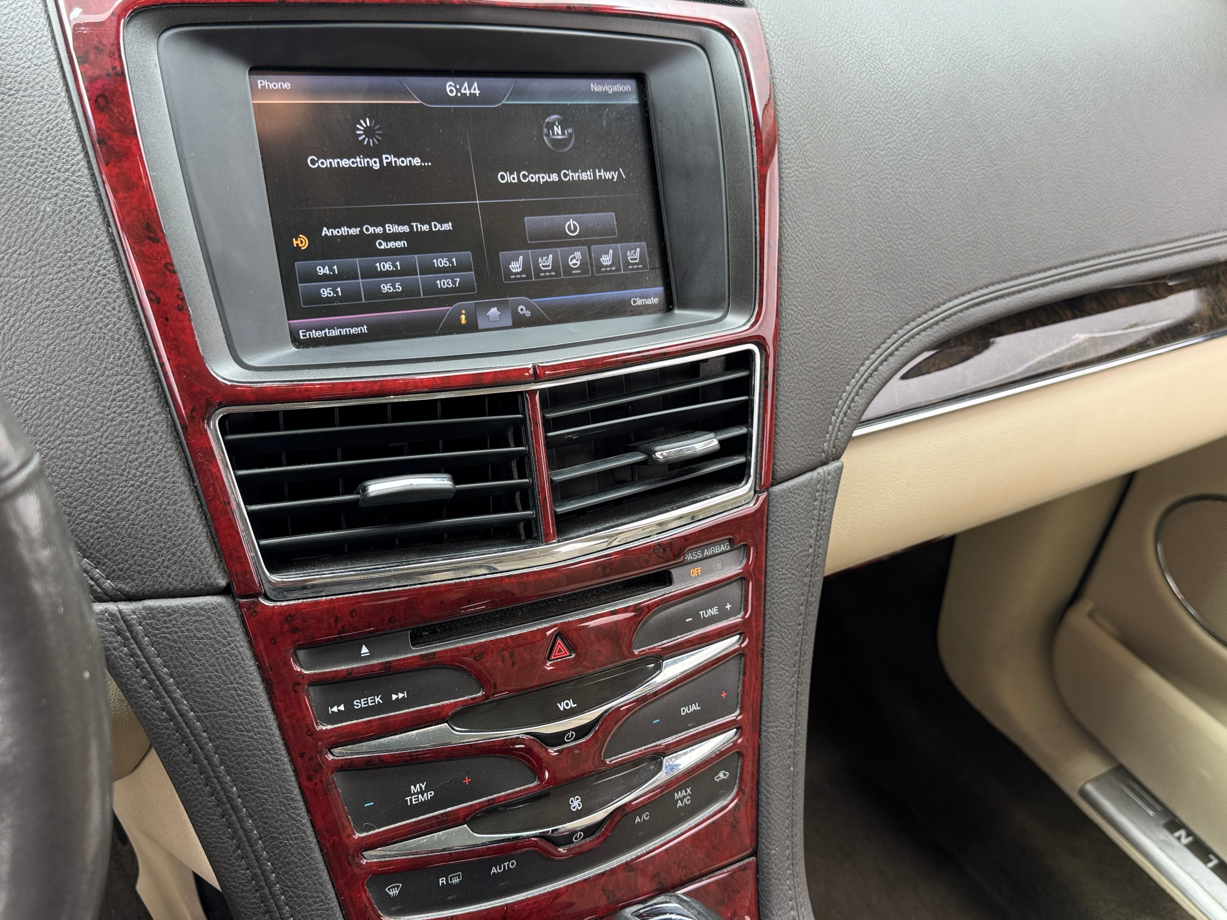 2014 Lincoln MKT EcoBoost 3