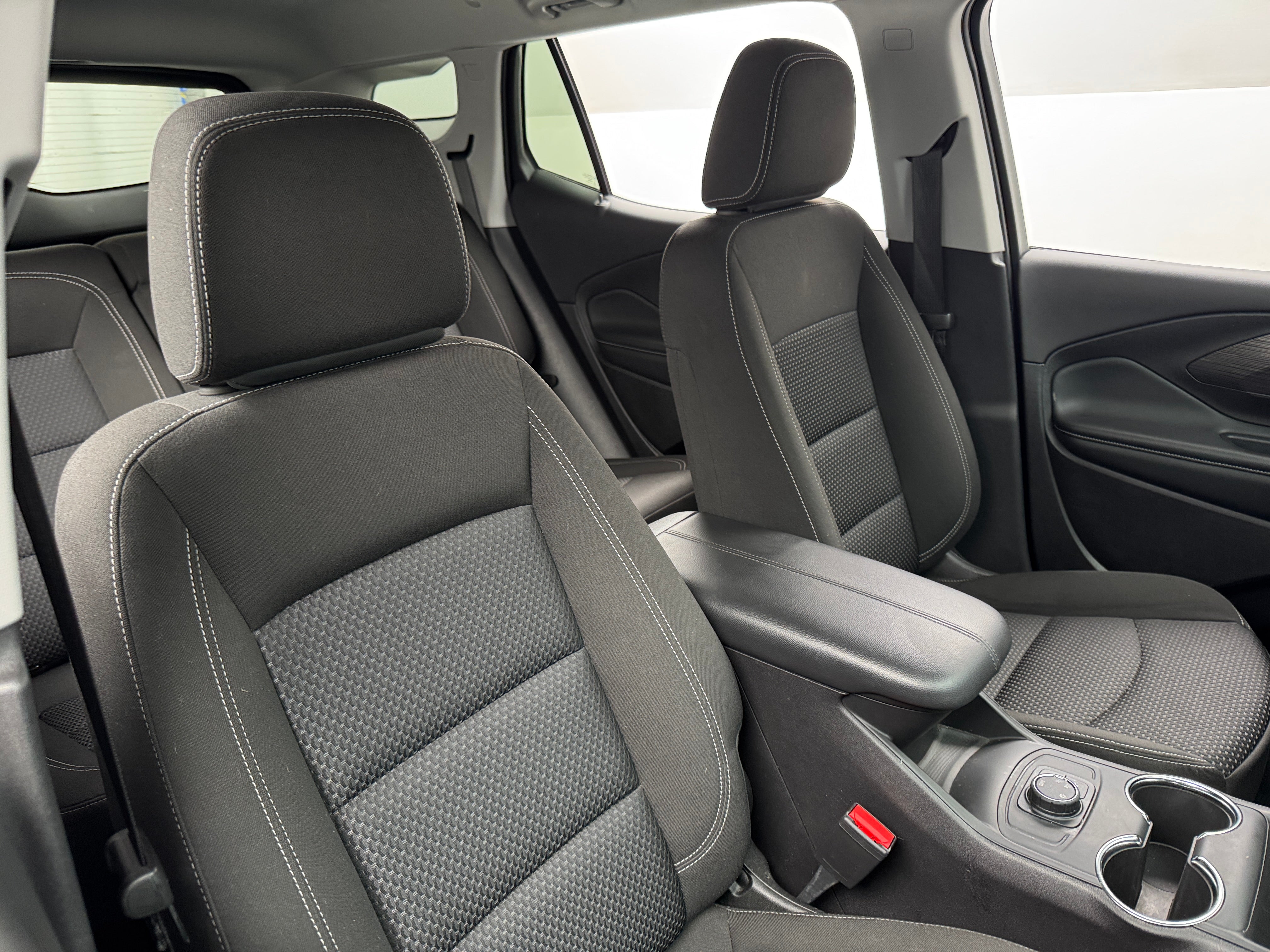 2024 GMC Terrain SLE 2