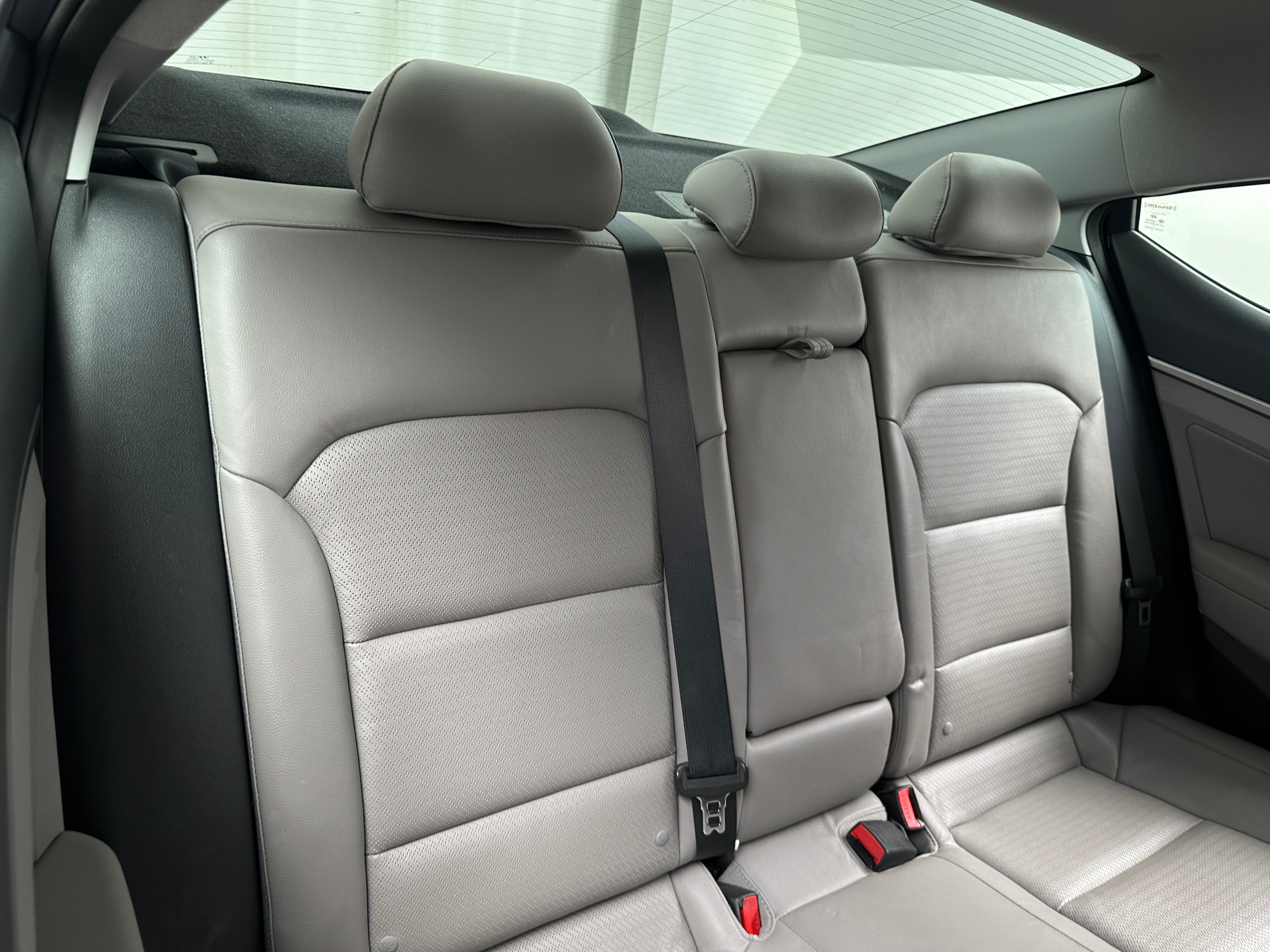 2017 Hyundai Elantra Limited Edition 5