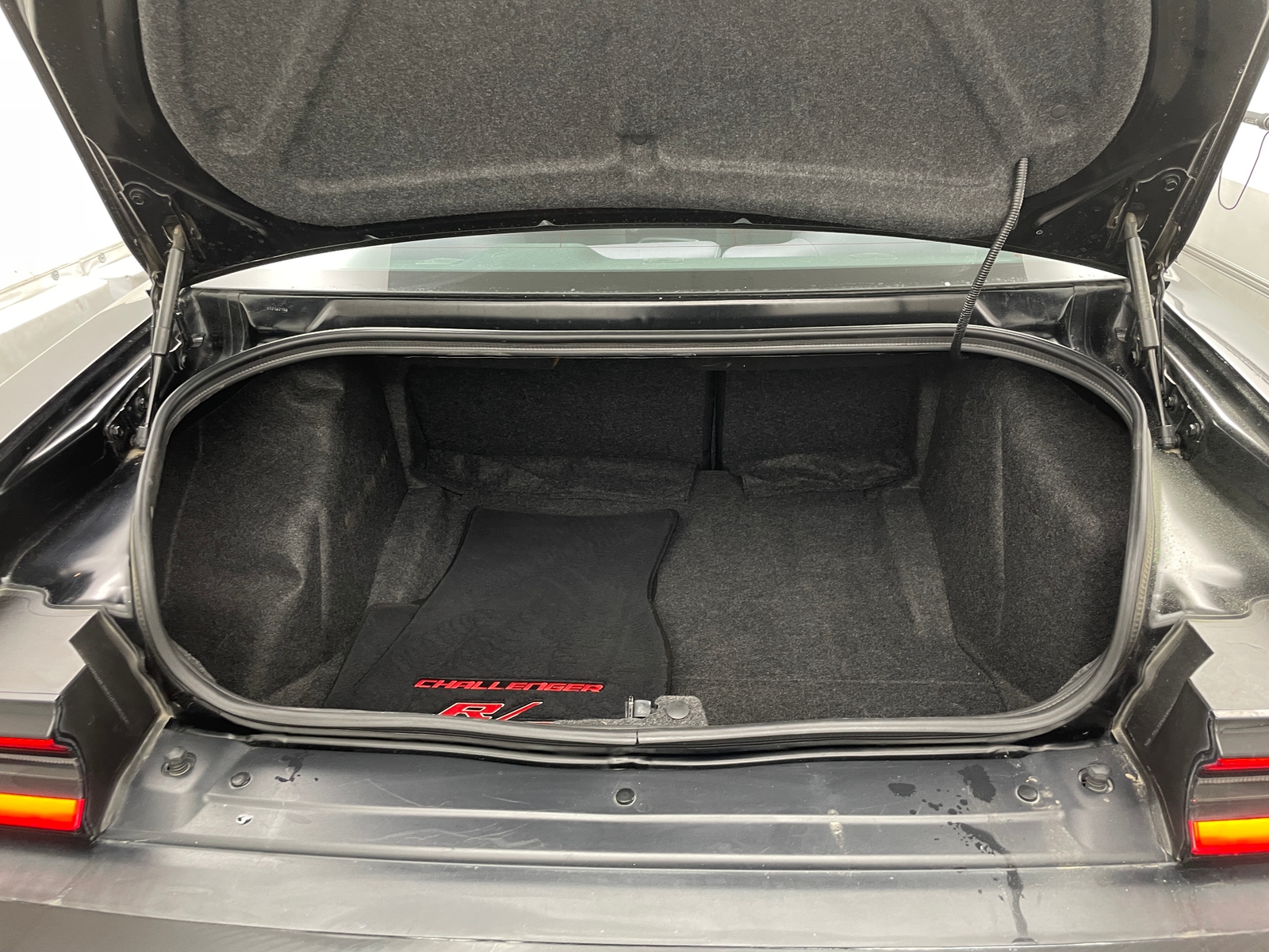 Thumbnail: 2019 Dodge Challenger - 5