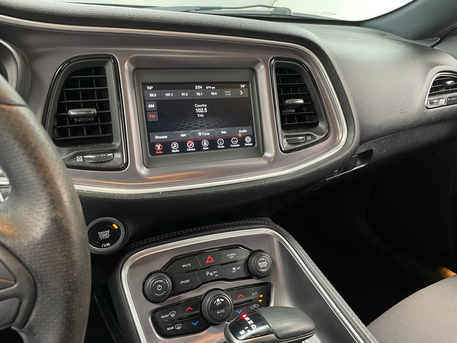 Thumbnail: 2019 Dodge Challenger - 3