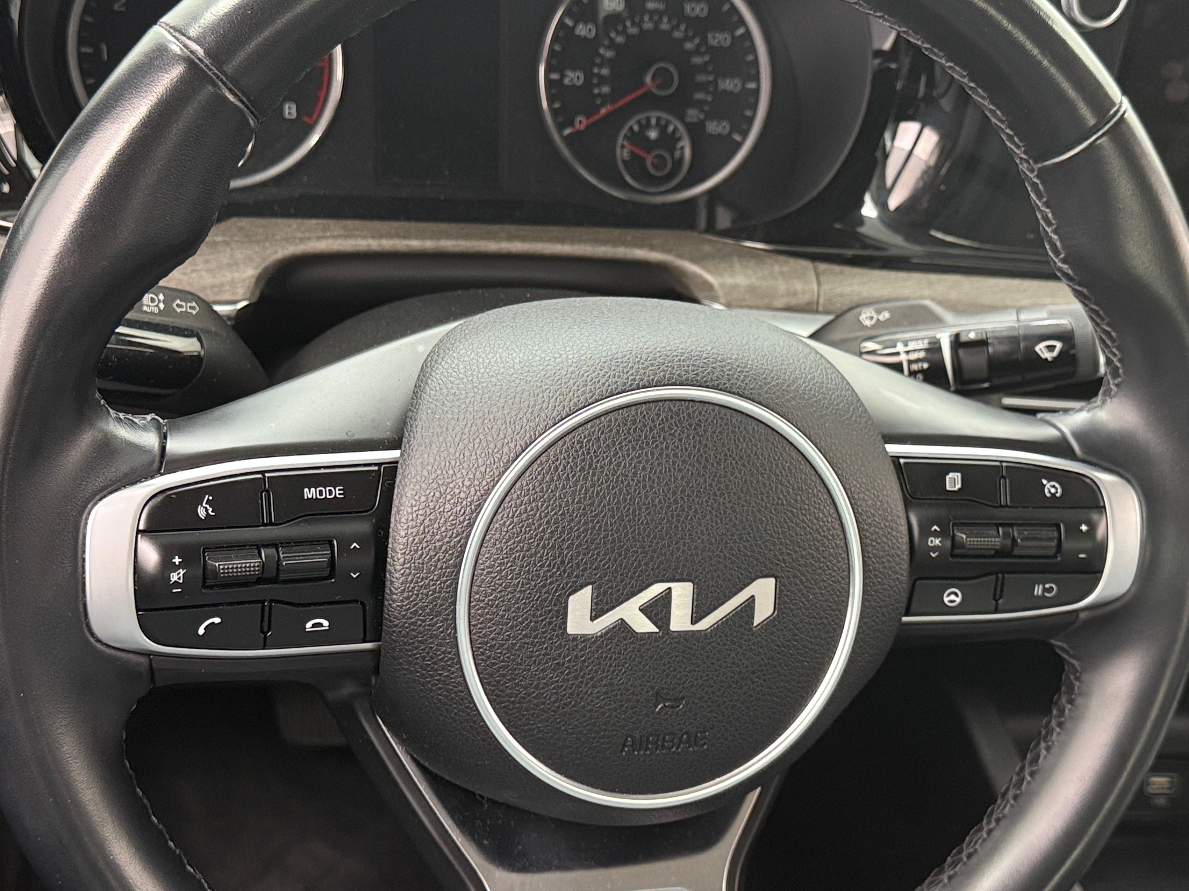 2022 Kia K5 EX 4