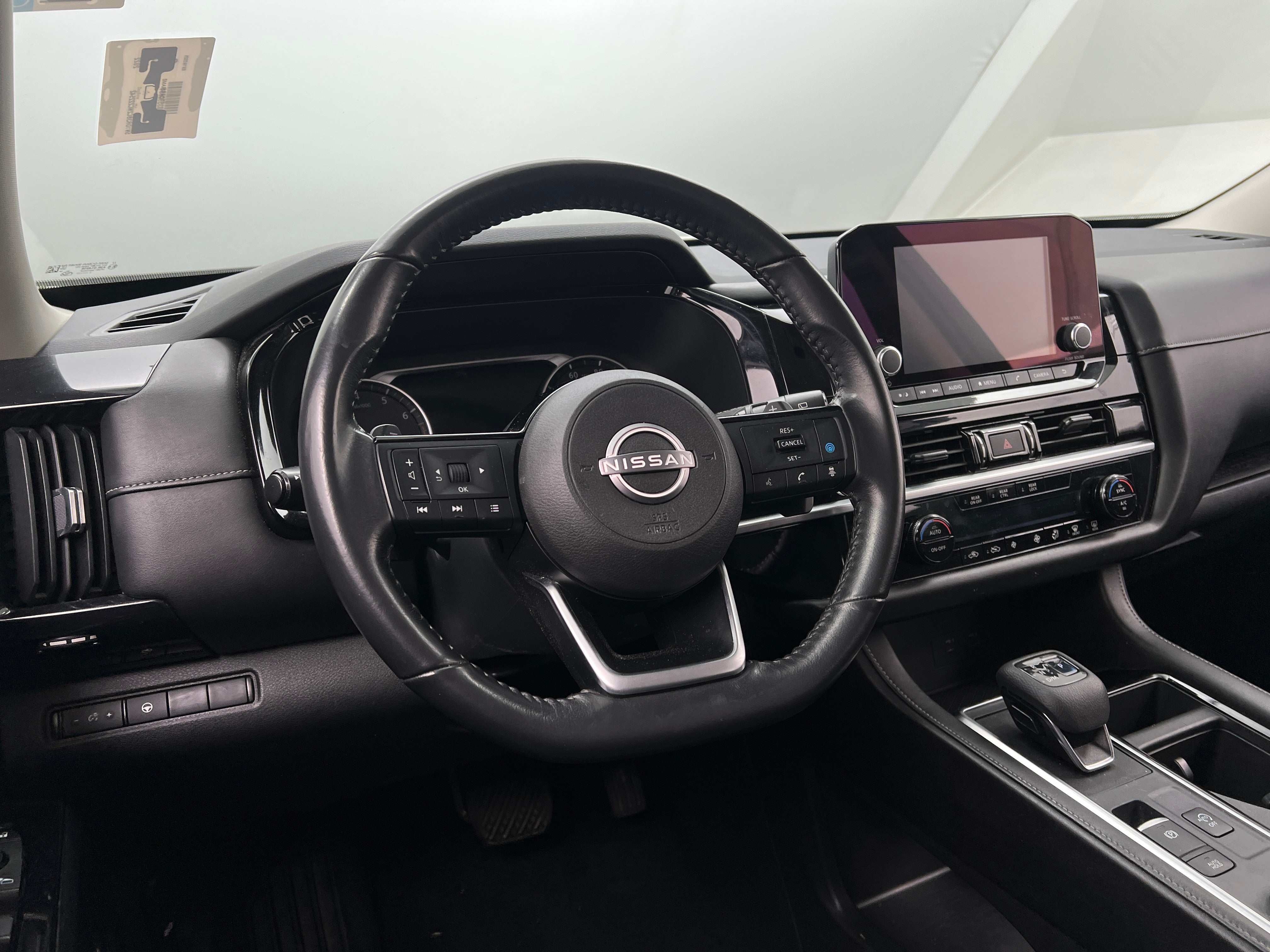 2022 Nissan Pathfinder SV 5