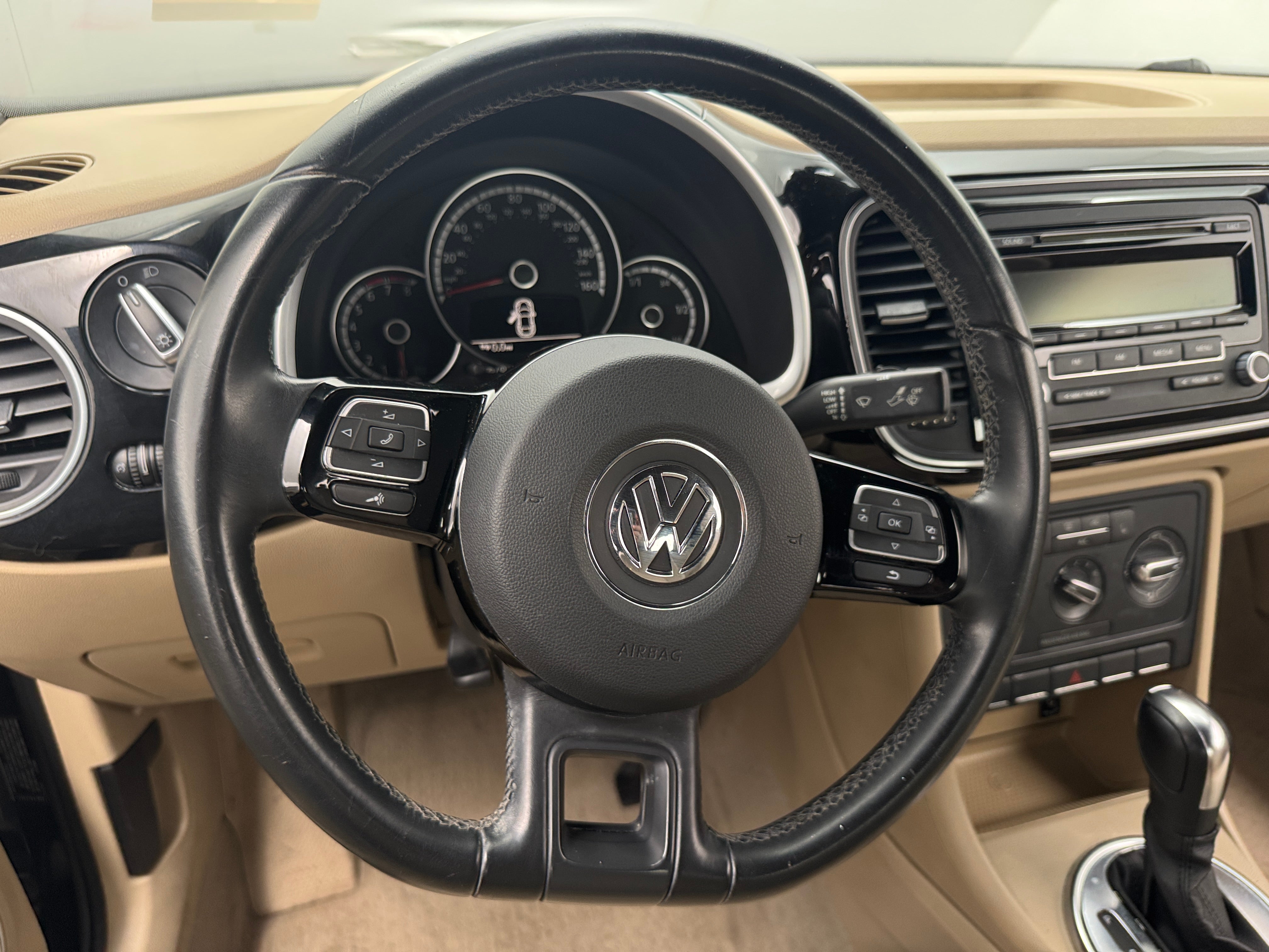 2014 Volkswagen Beetle  4
