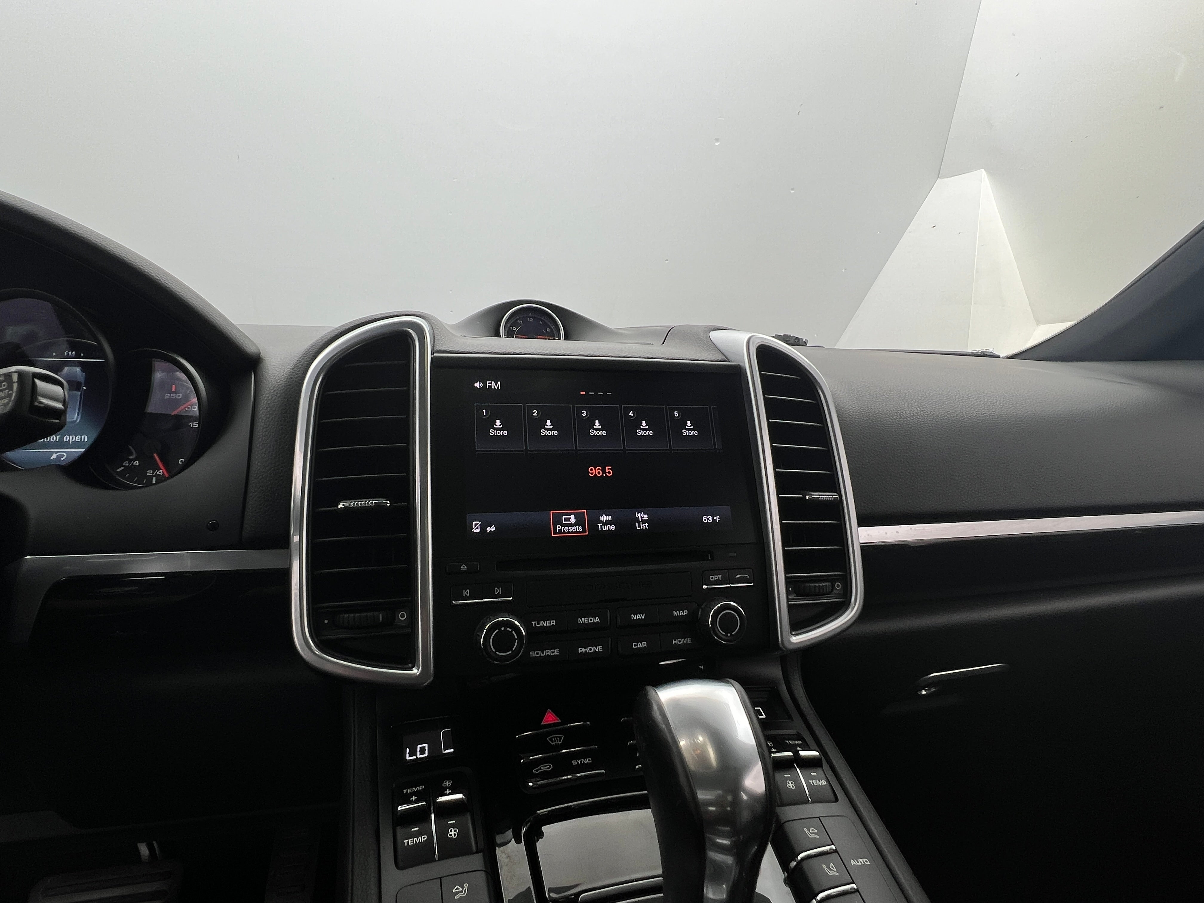 2018 Porsche Cayenne Platinum Edition 3