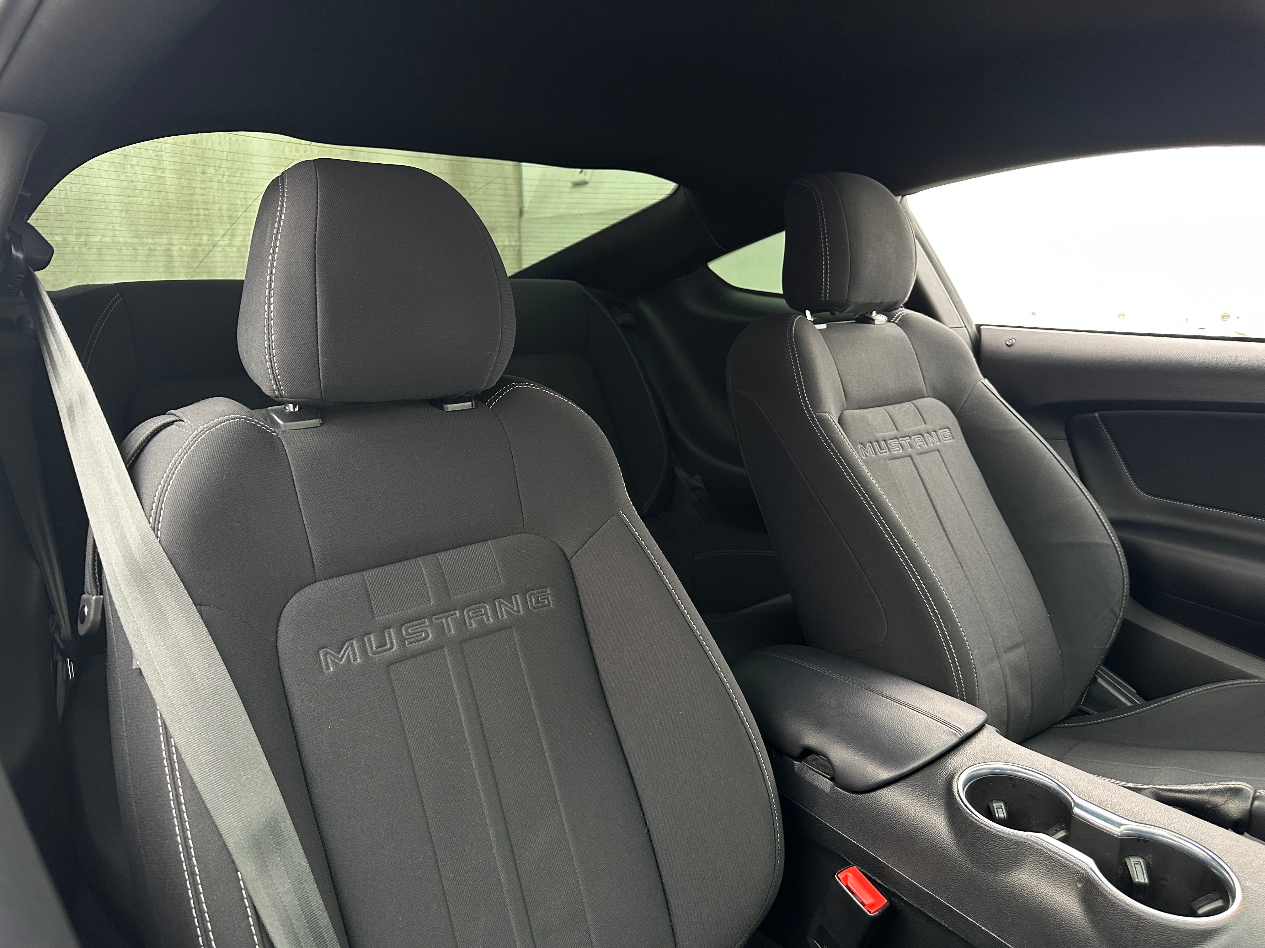 2022 Ford Mustang  2