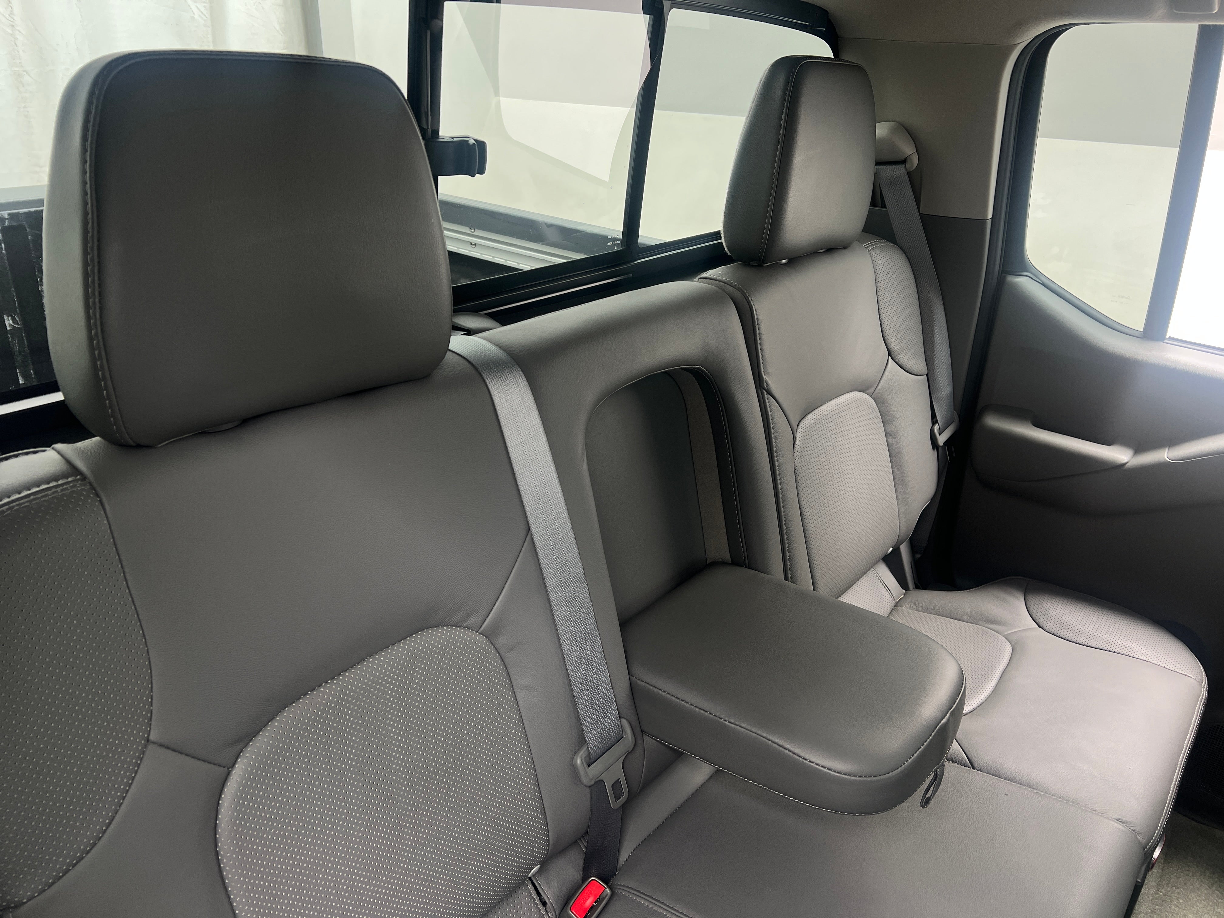 2017 Nissan Frontier SL 5
