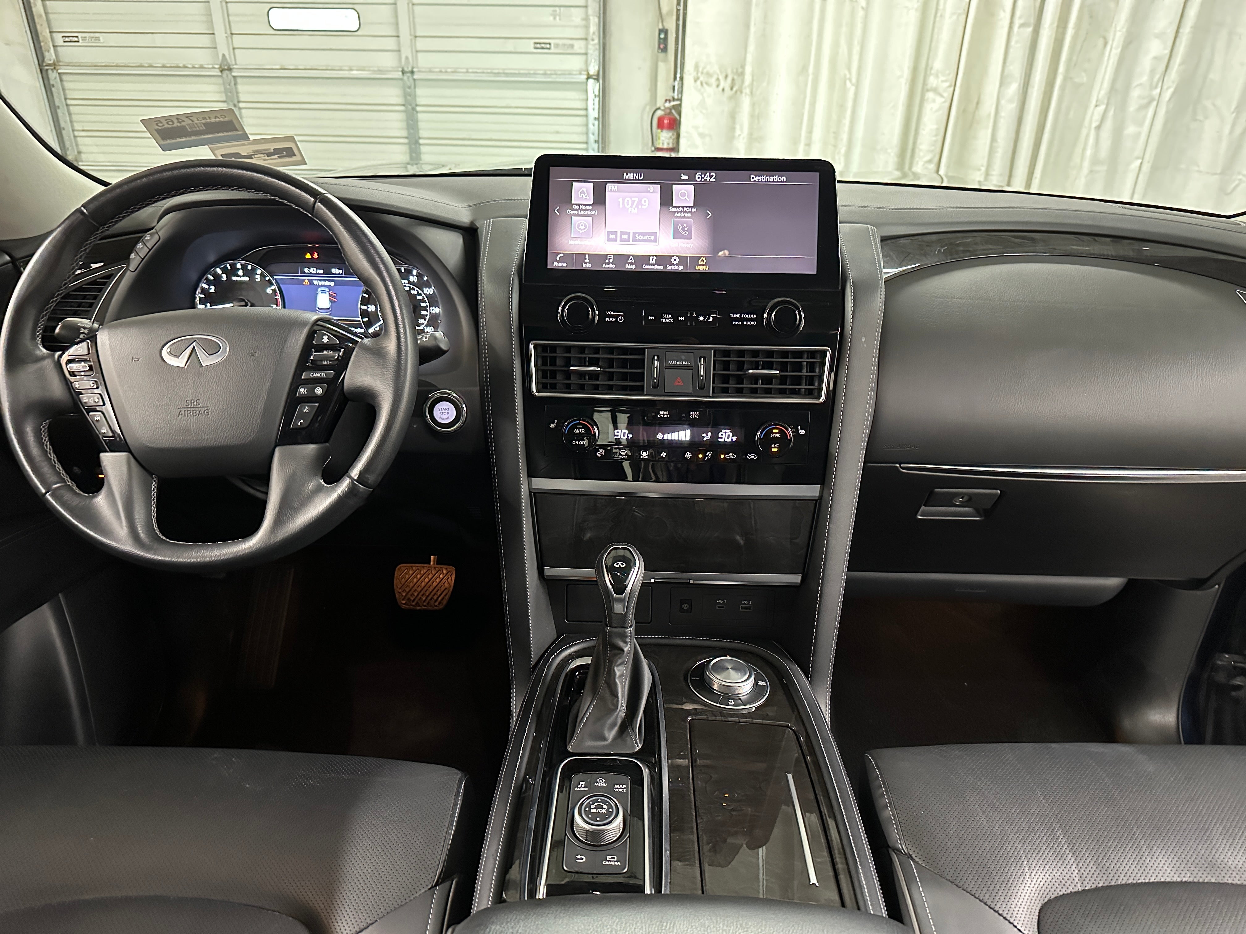 2024 INFINITI QX80 Luxe 2