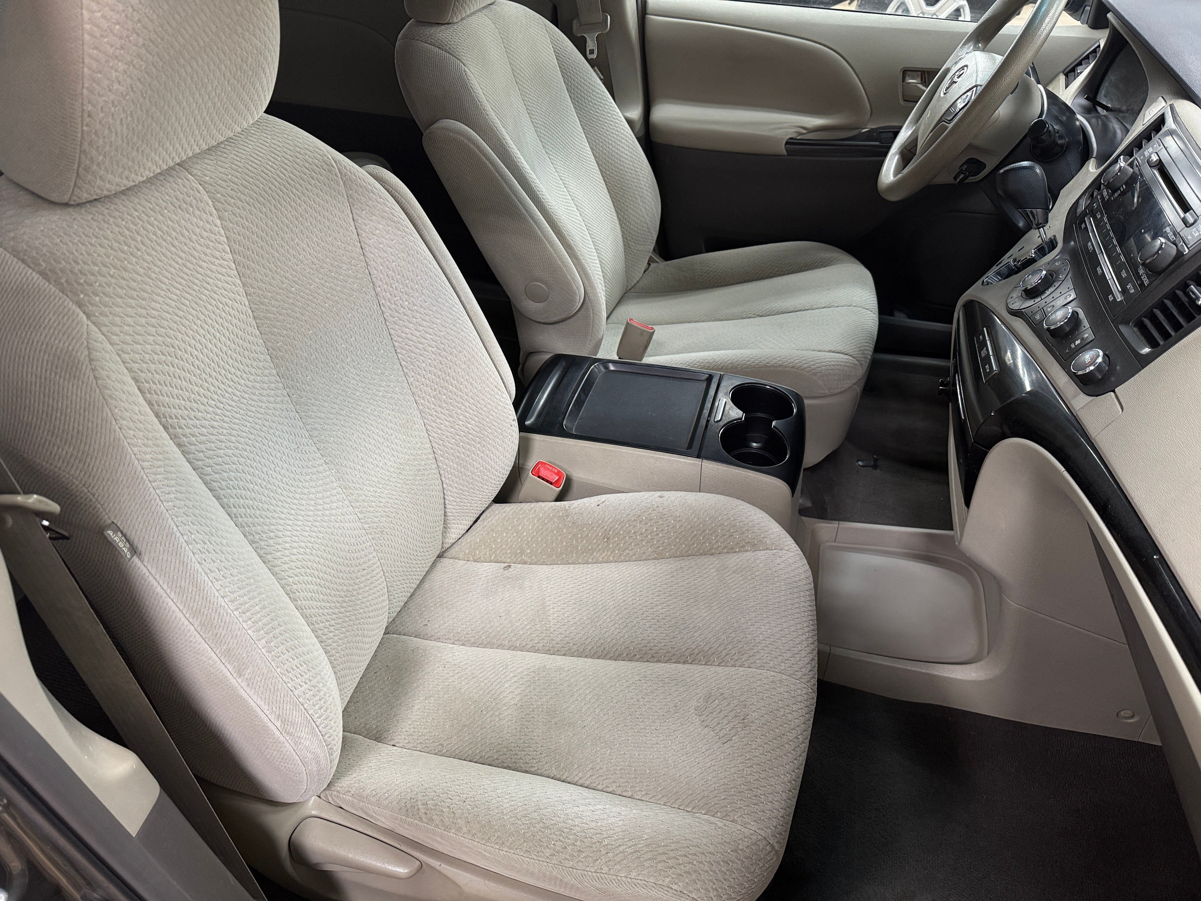 2011 Toyota Sienna LE 2