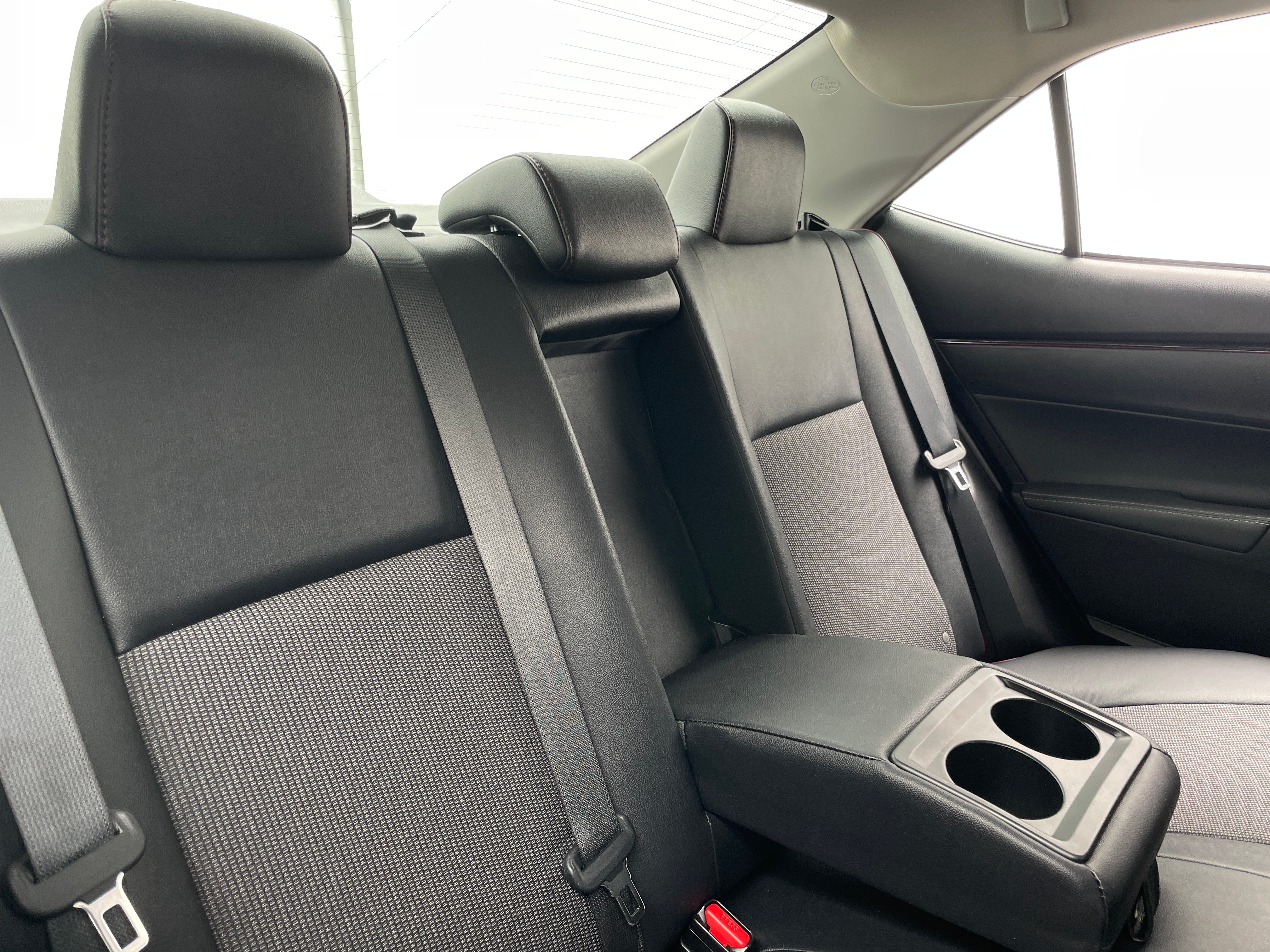 2017 Toyota Corolla SE 6