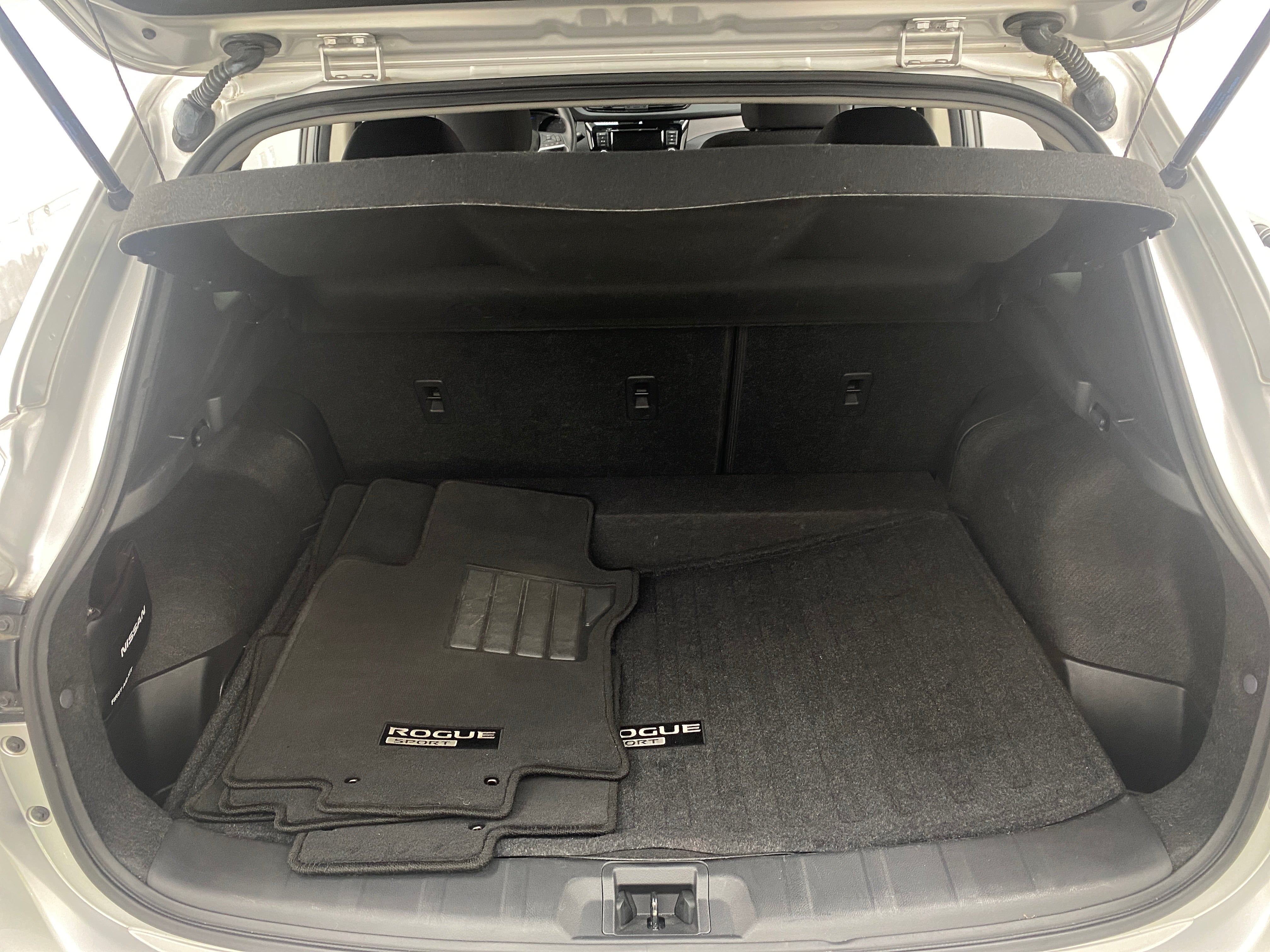 2020 Nissan Rogue Sport S 7