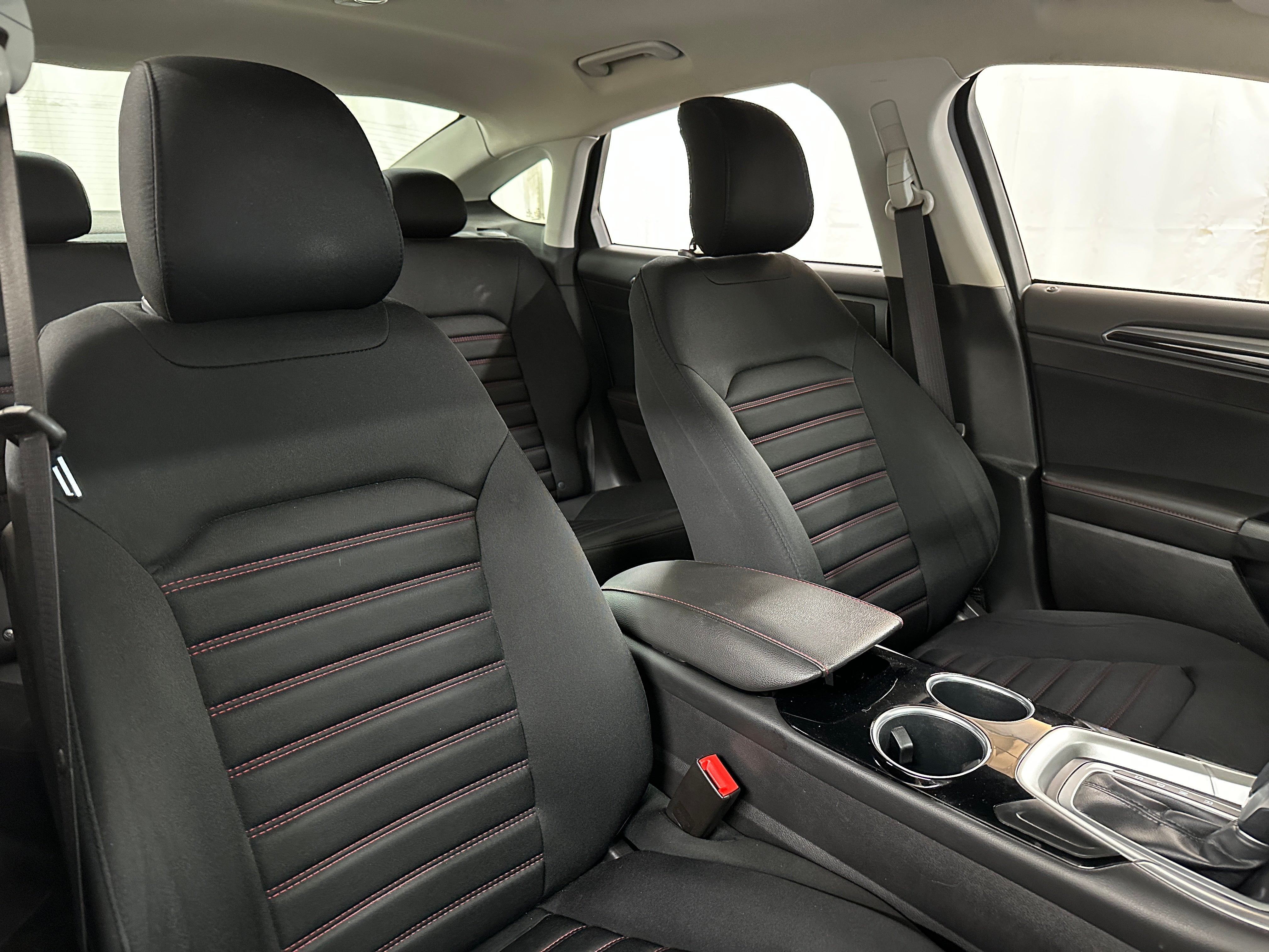 2013 Ford Fusion SE 2