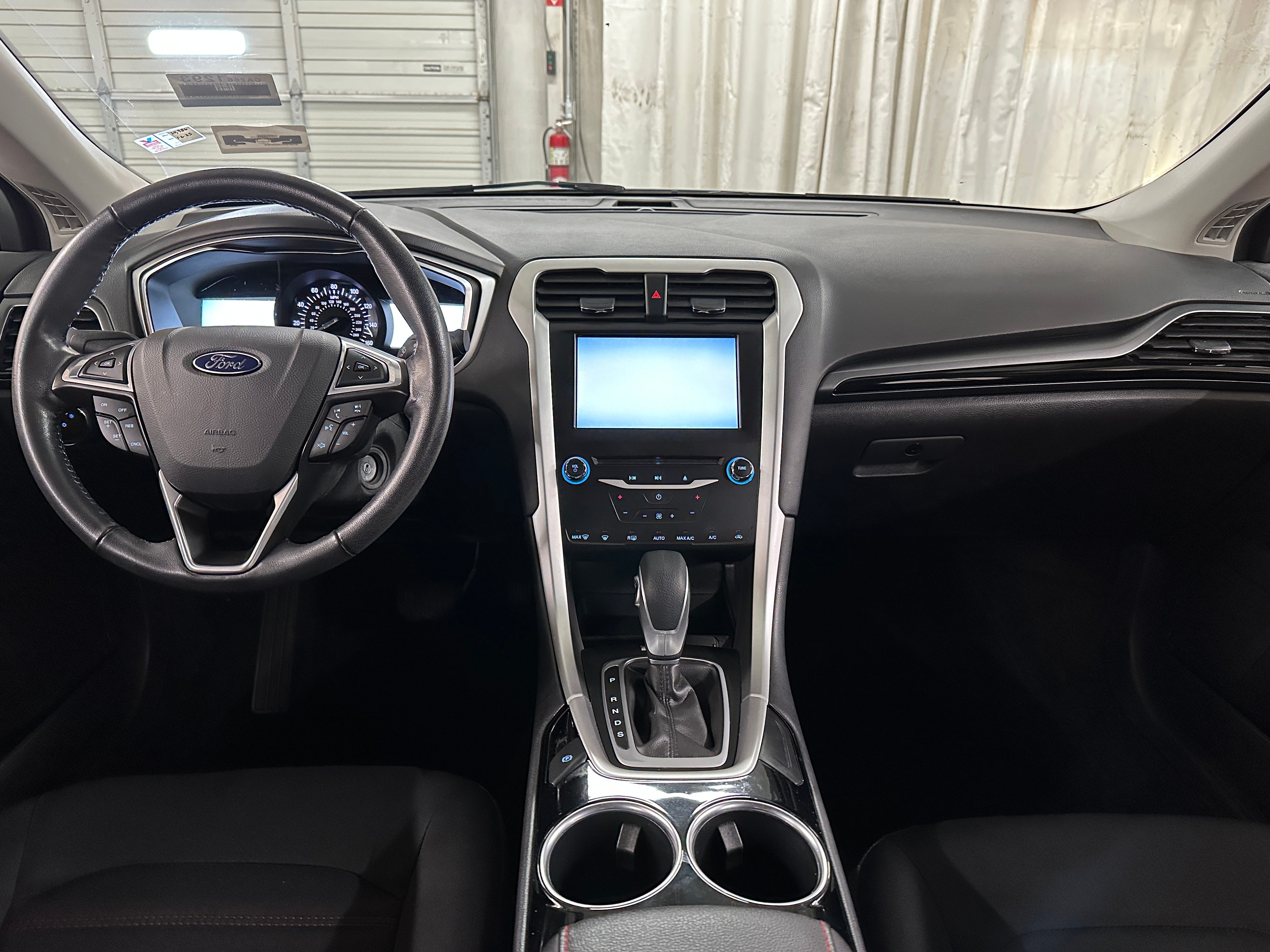 2013 Ford Fusion SE 3