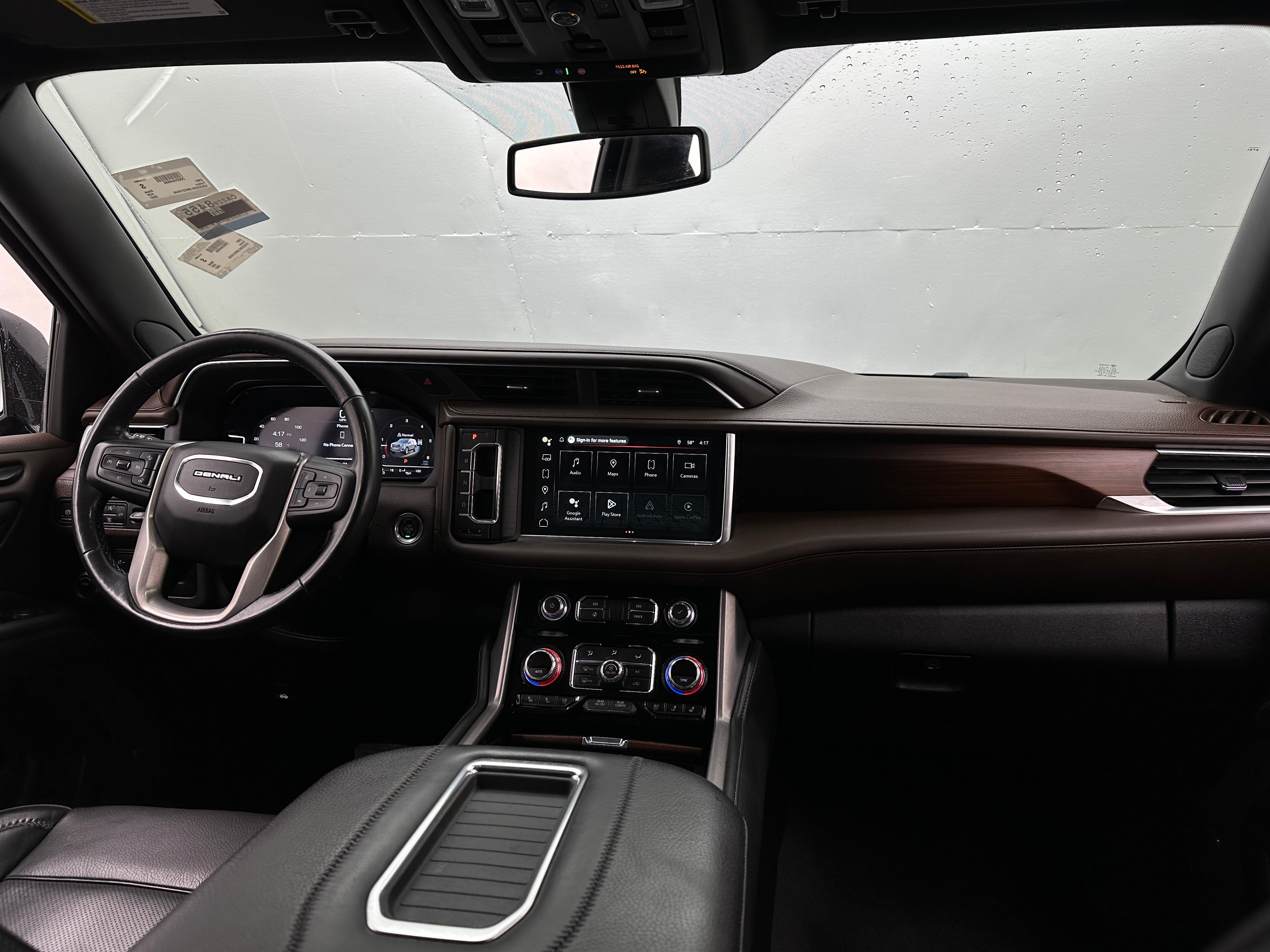 2022 GMC Yukon Denali 2