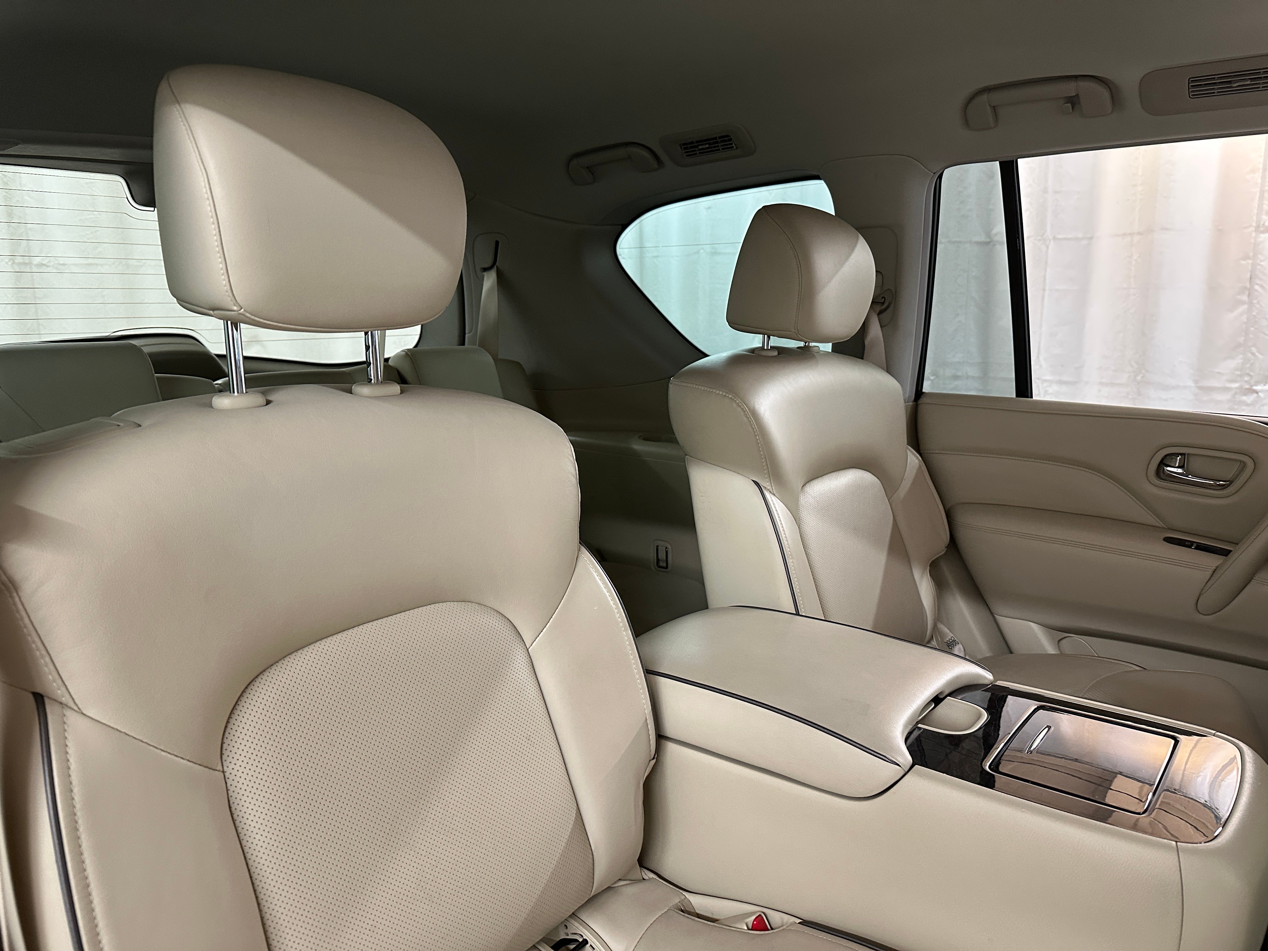 2023 INFINITI QX80 Luxe 5