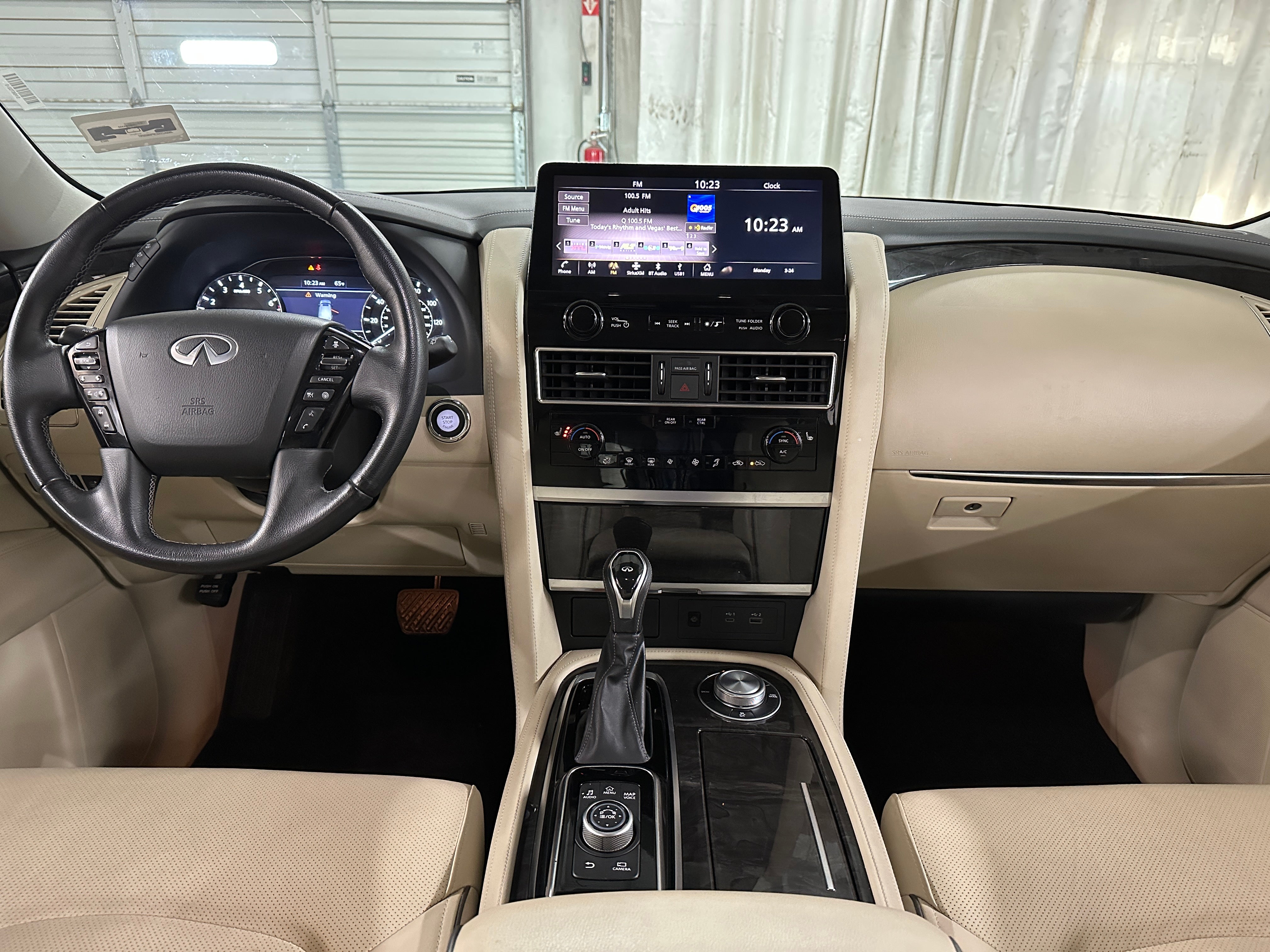 2023 INFINITI QX80 Luxe 2