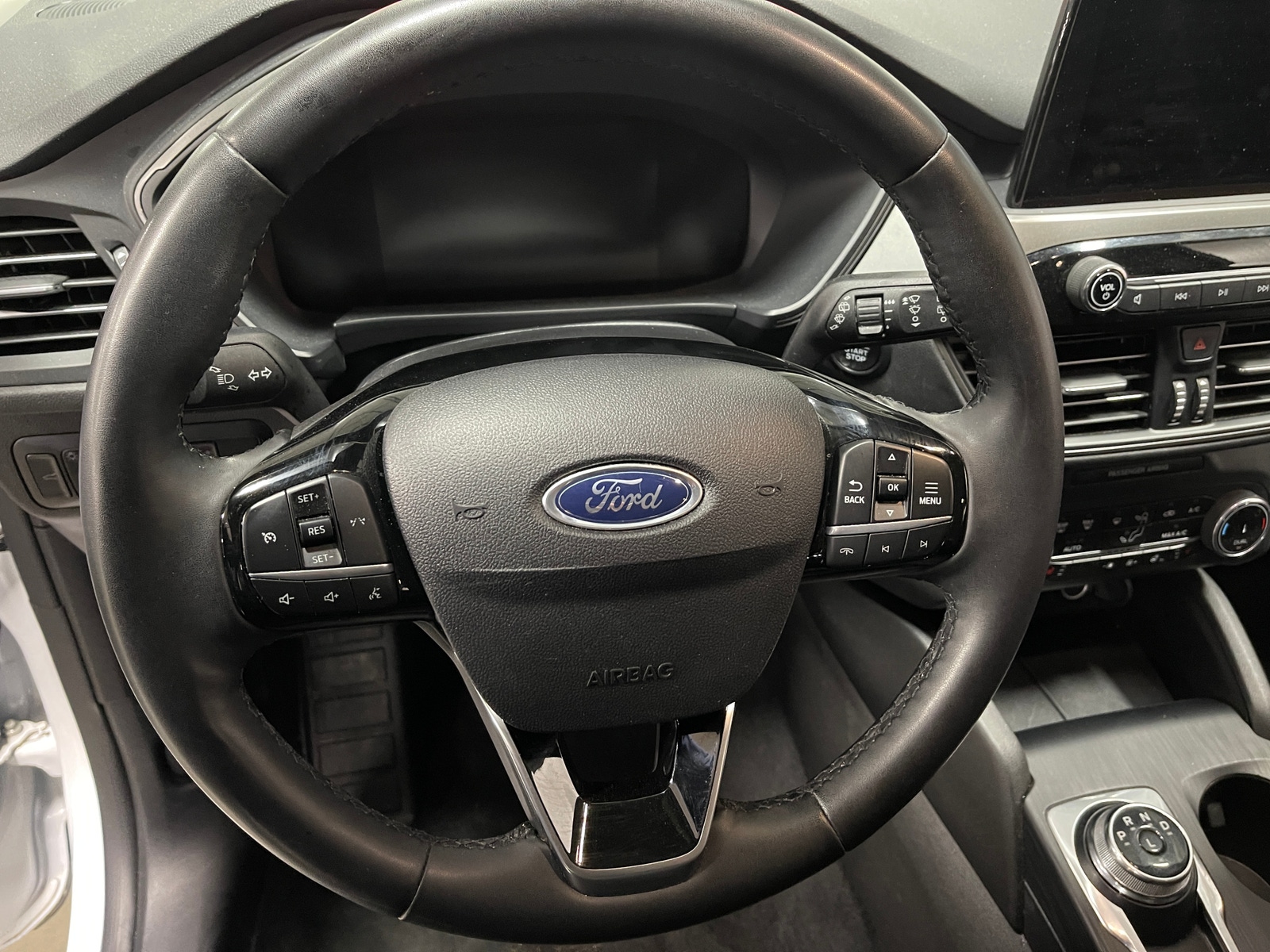 Thumbnail: 2023 Ford Escape - 5