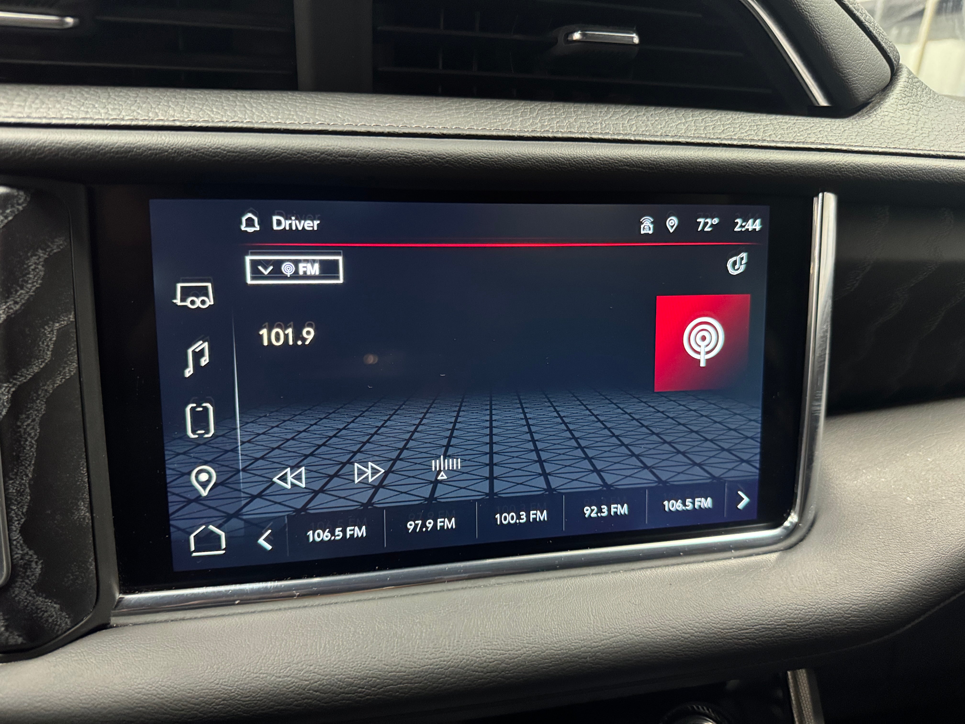 2023 GMC Yukon Denali 3