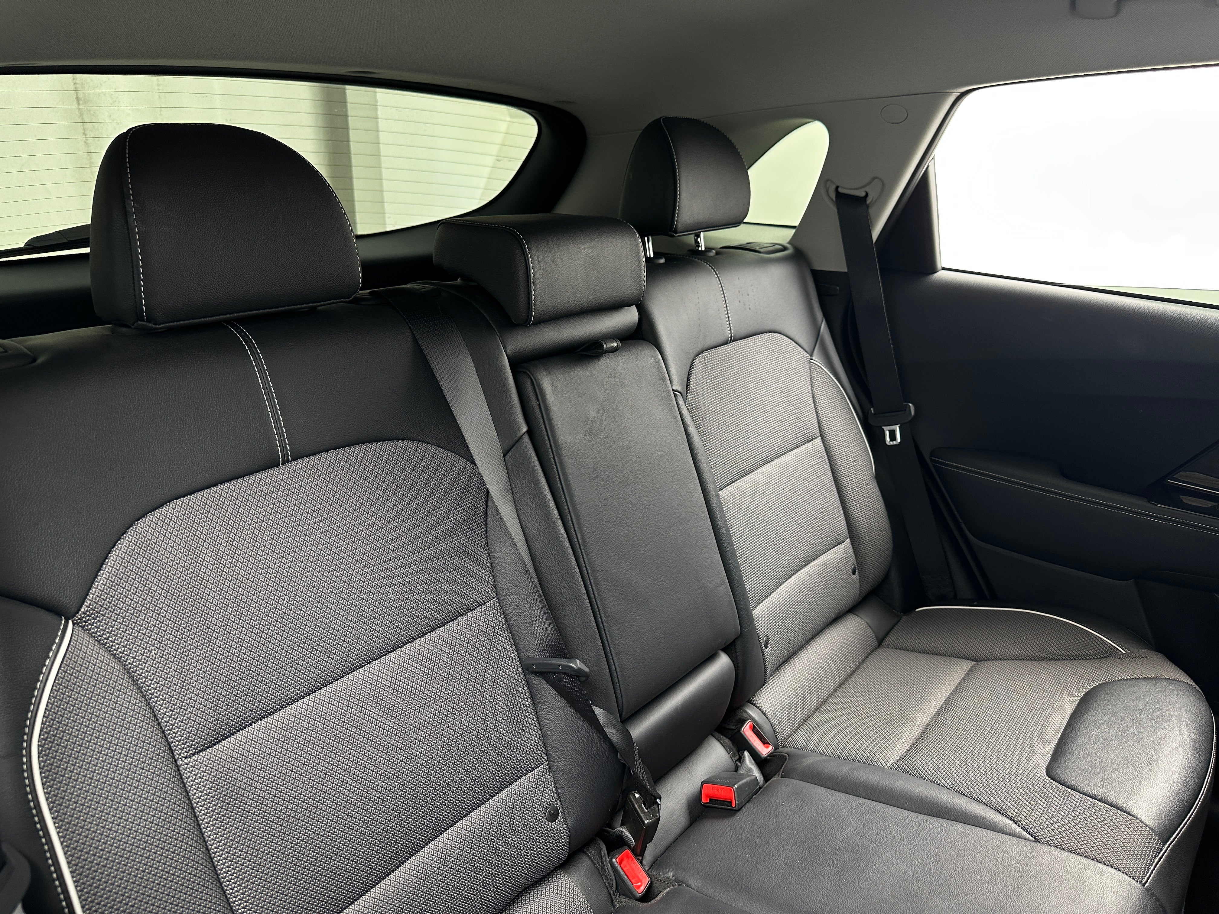 2022 Kia Niro EX 5