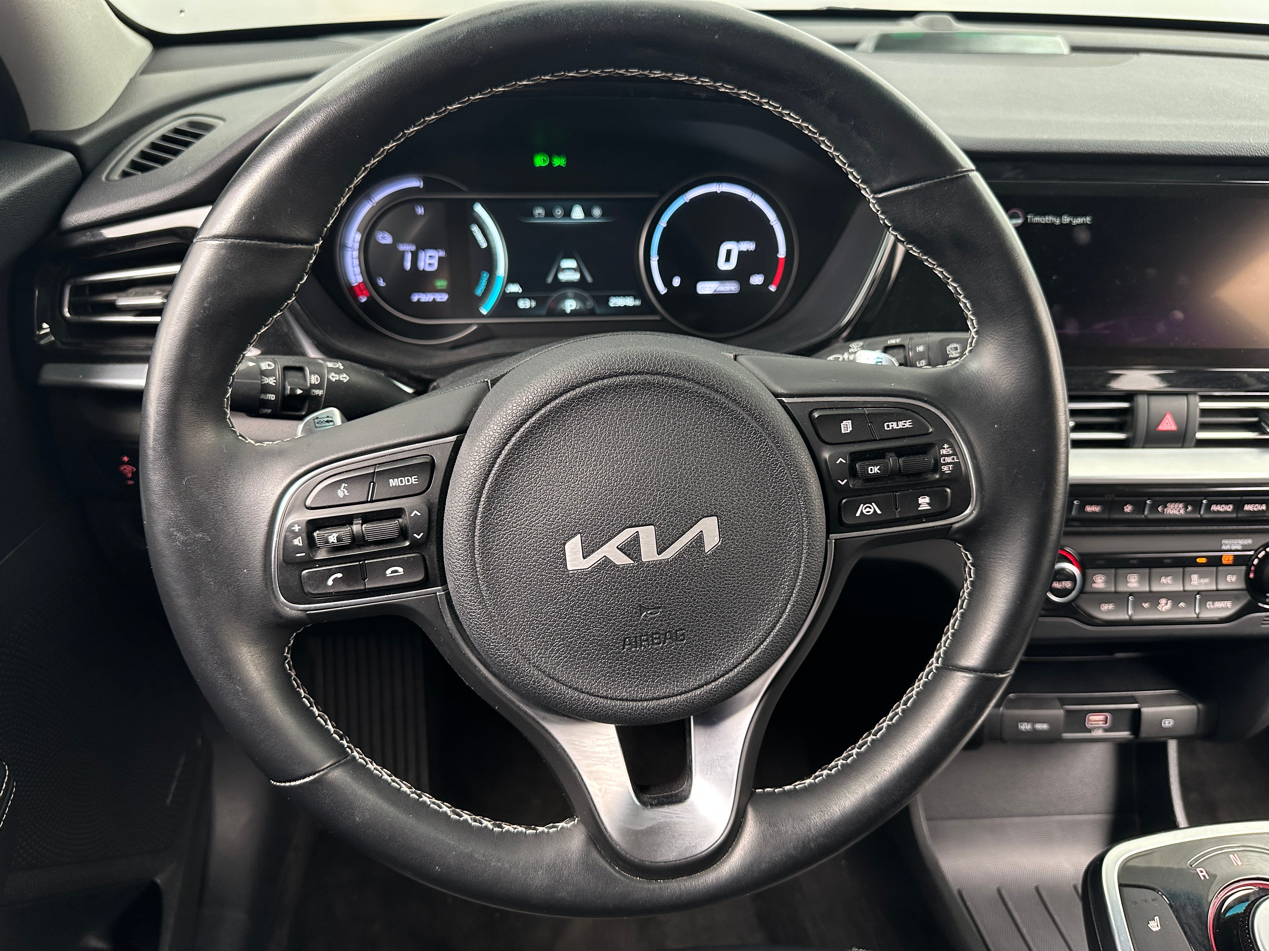 2022 Kia Niro EX 4