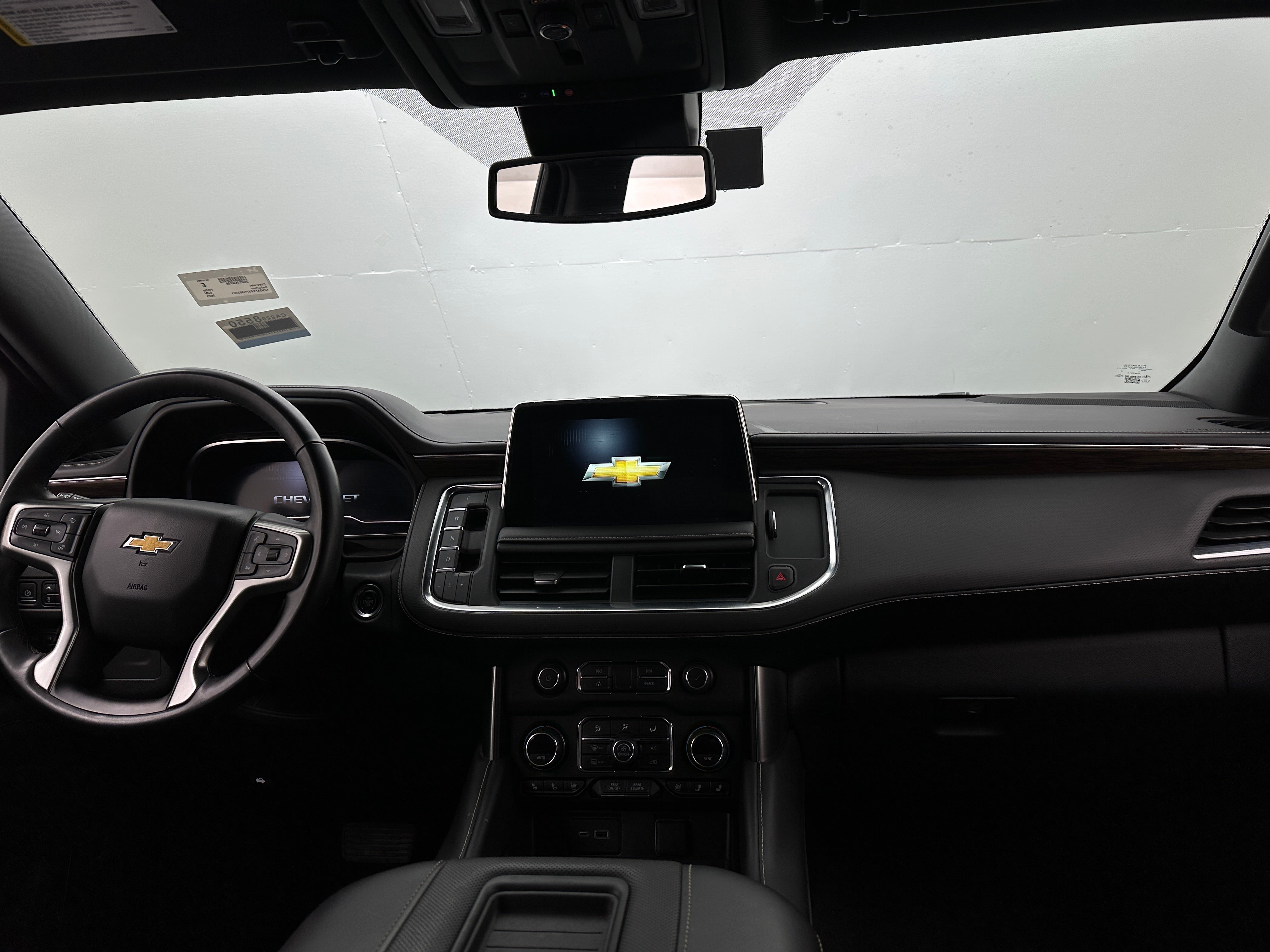 2023 Chevrolet Suburban Premier 2