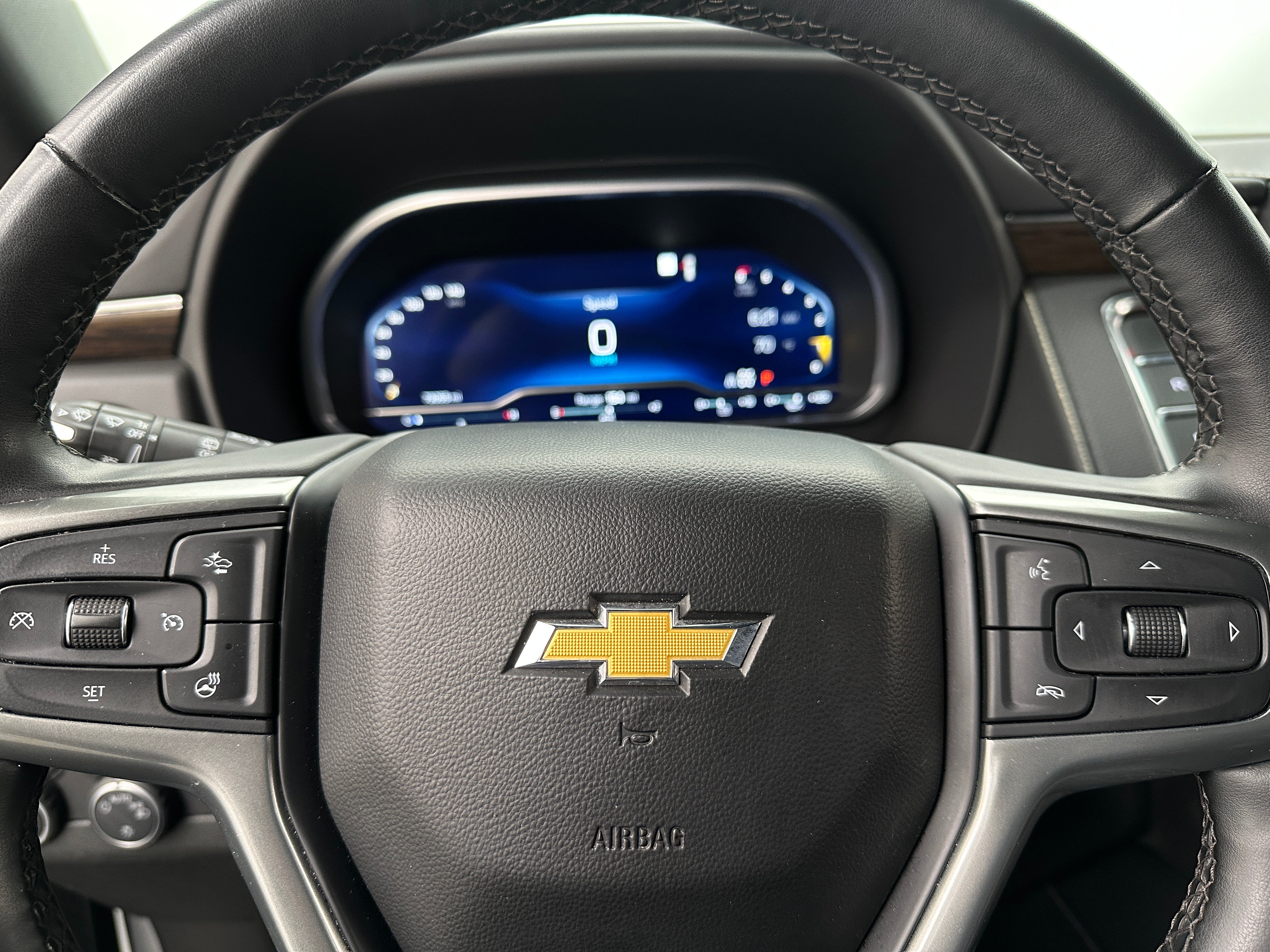 2023 Chevrolet Suburban Premier 4