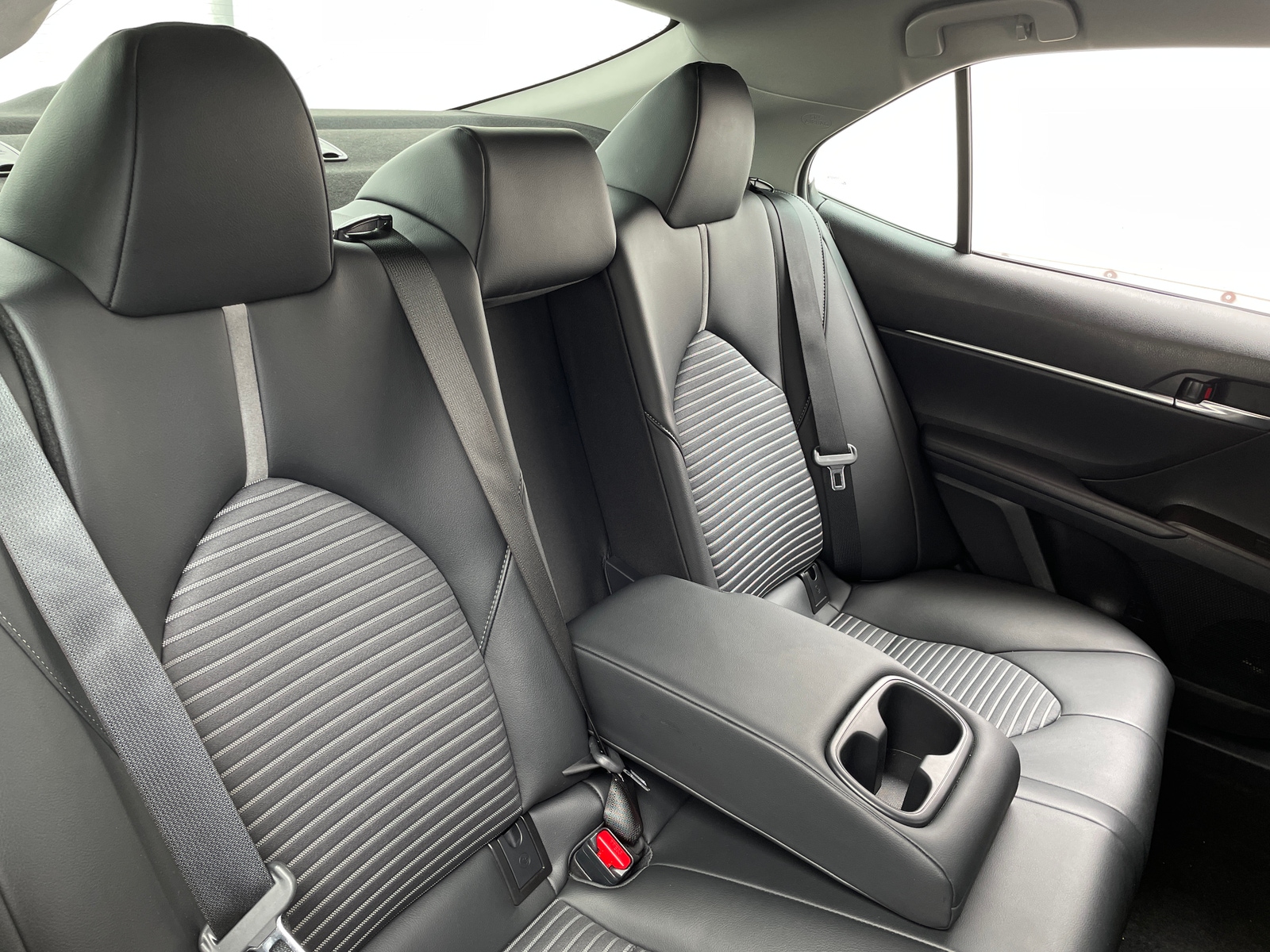 Thumbnail: 2022 Toyota Camry - 6