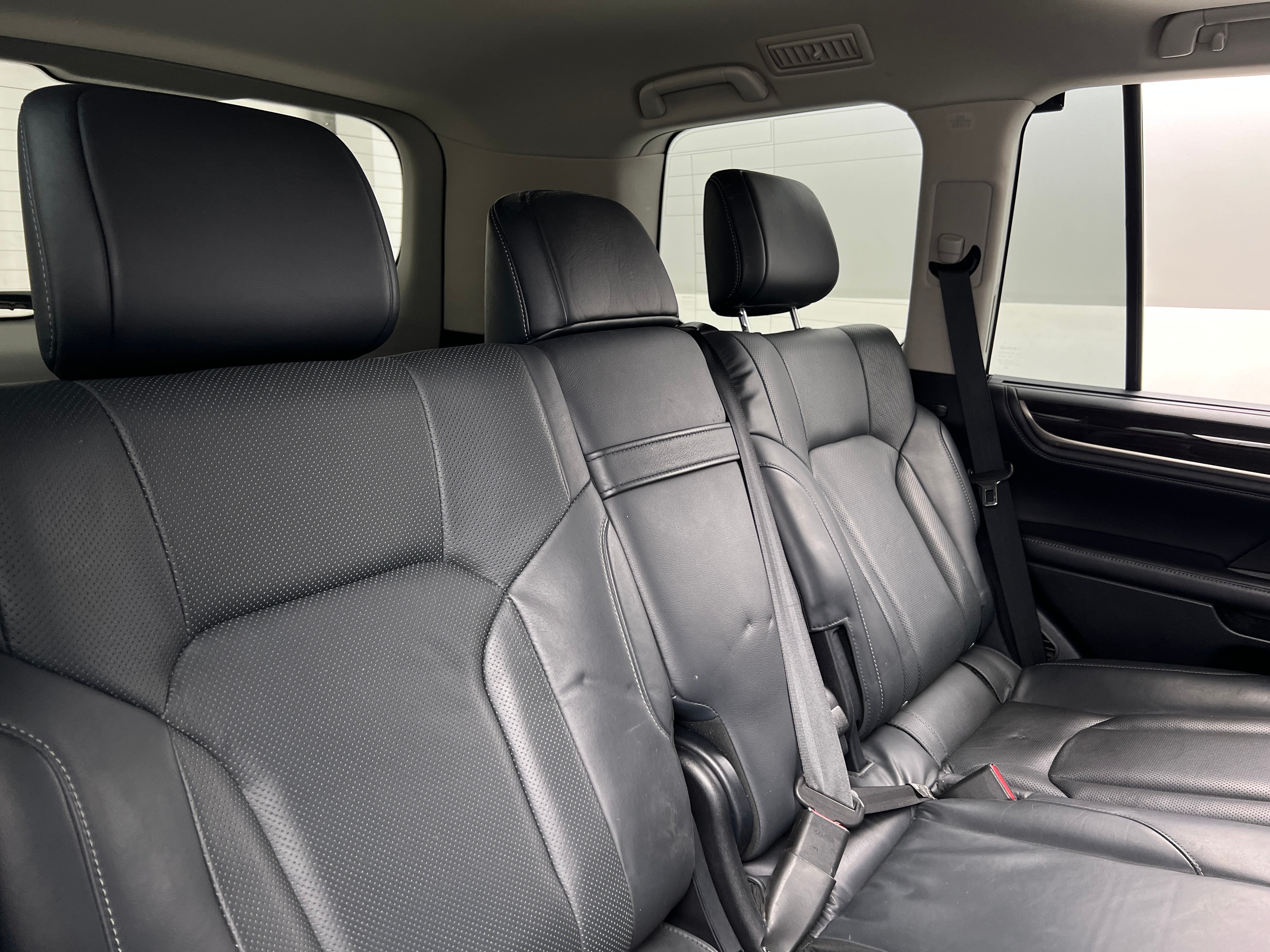 2018 Lexus LX 570 5
