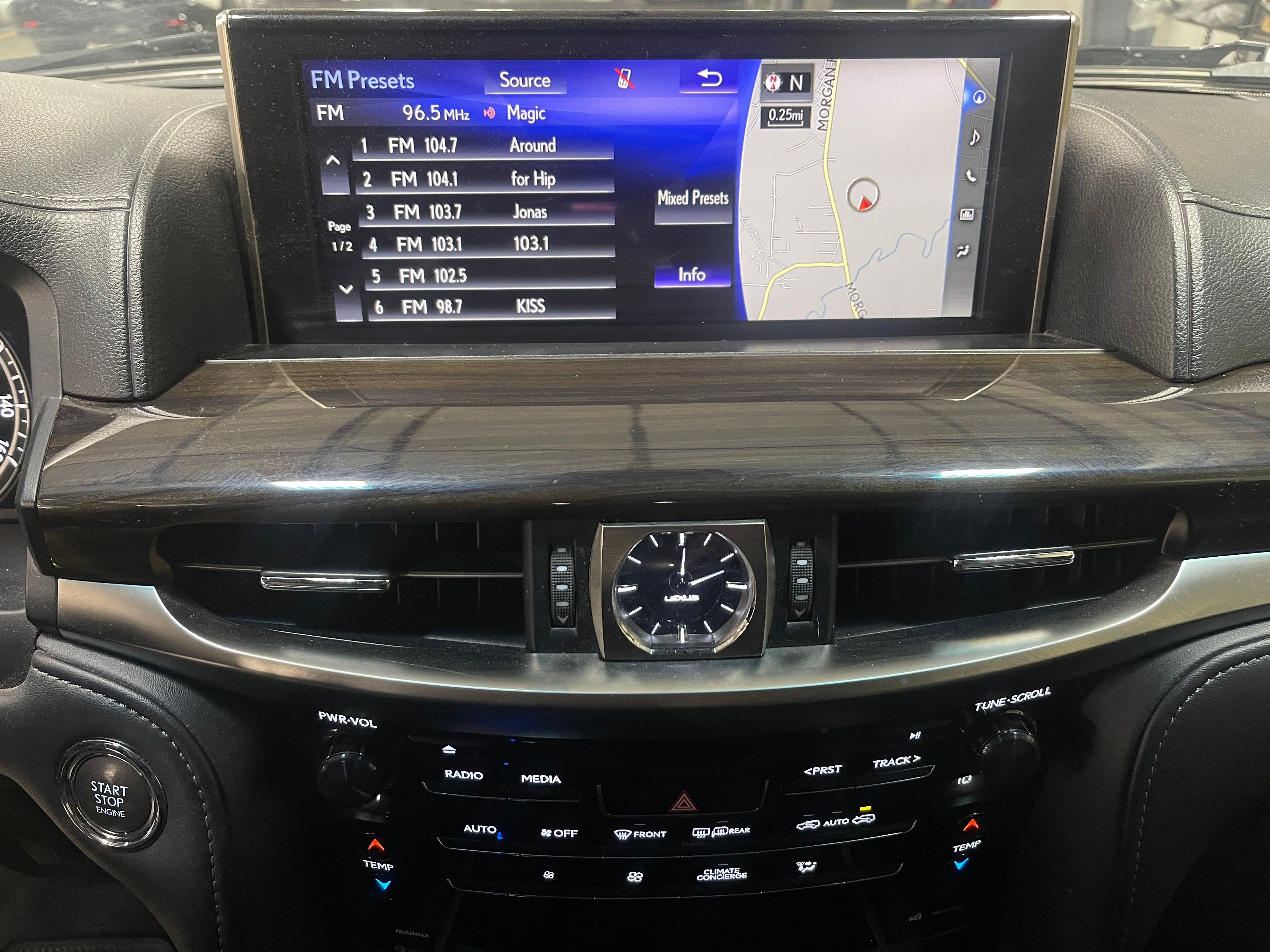 2018 Lexus LX 570 3