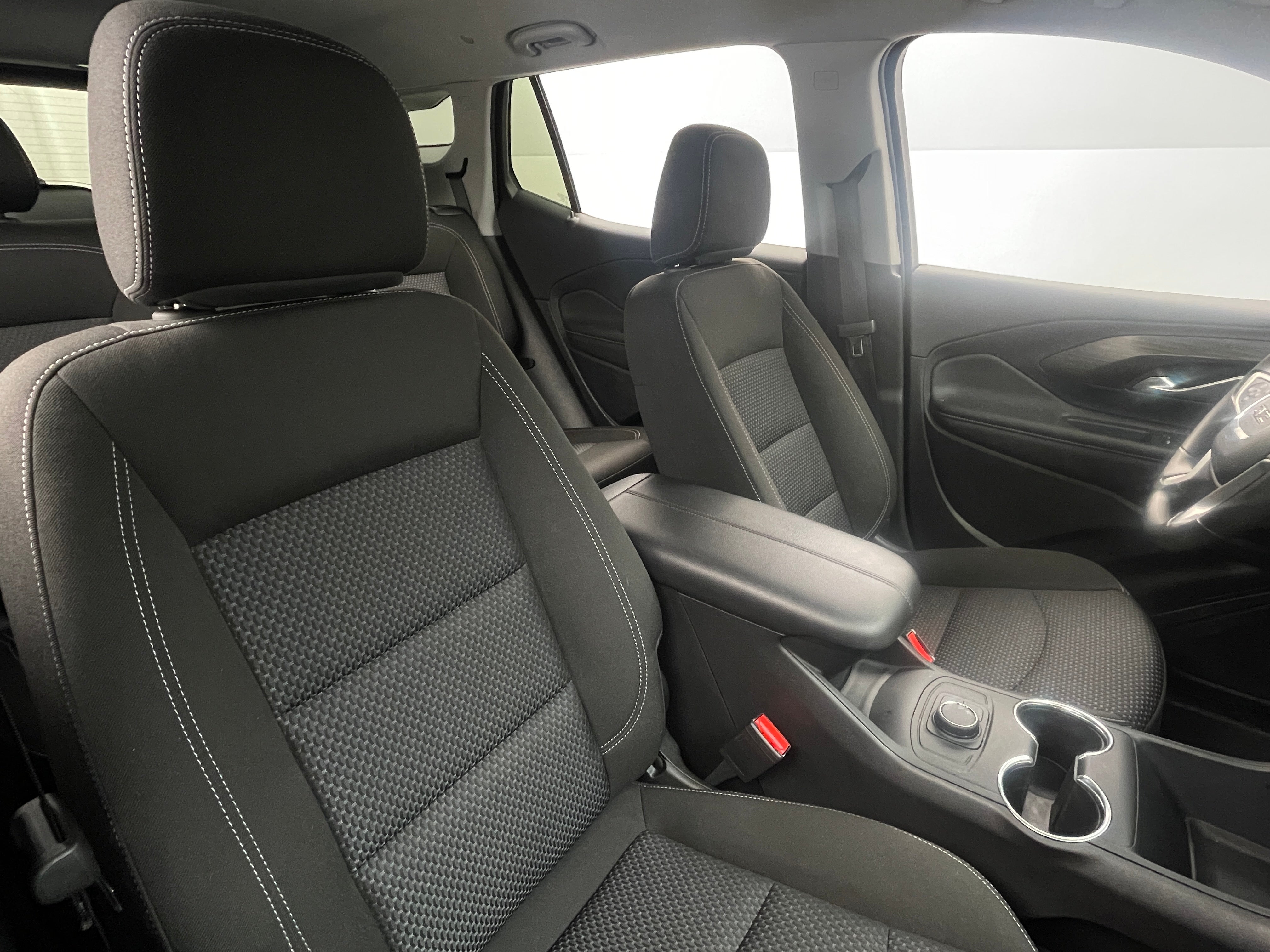 2024 GMC Terrain SLE 2