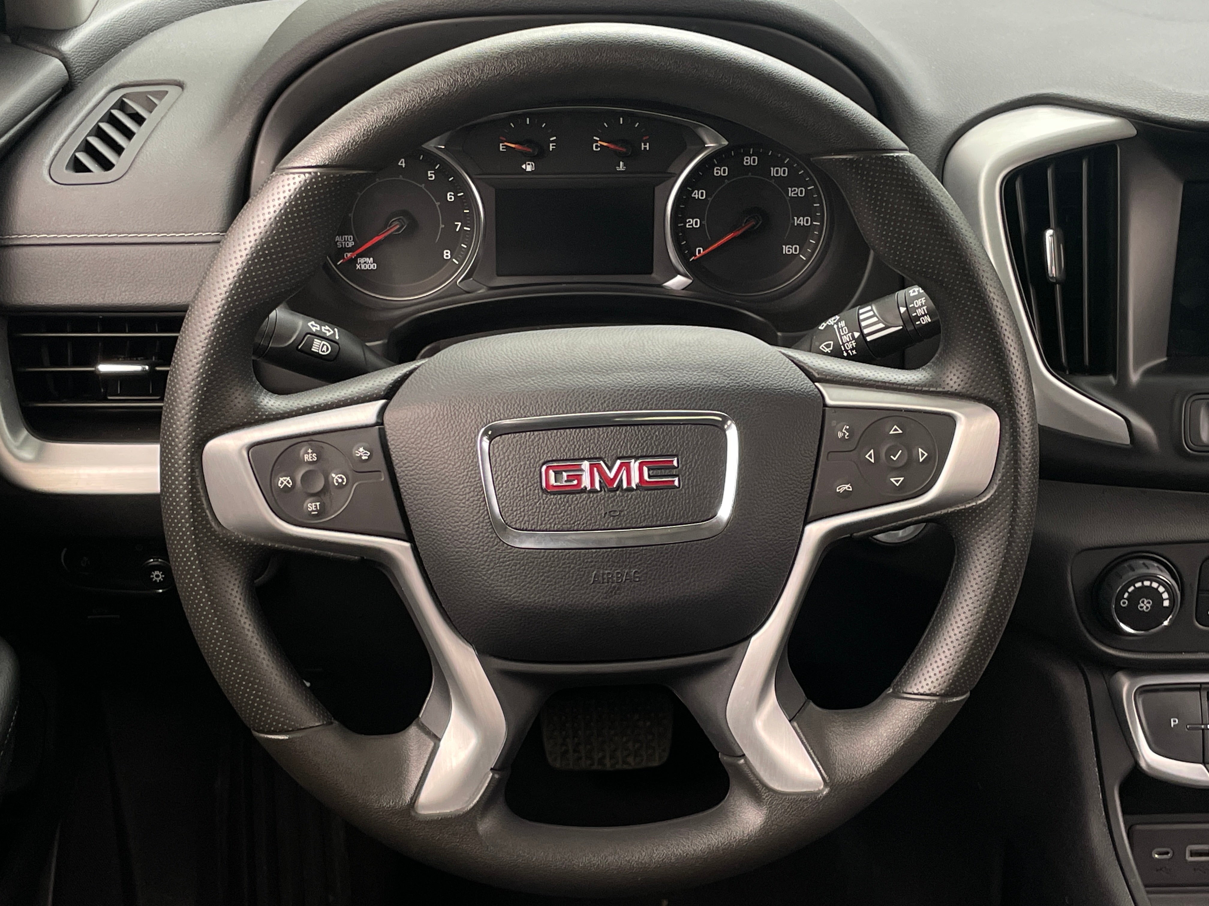 2024 GMC Terrain SLE 5