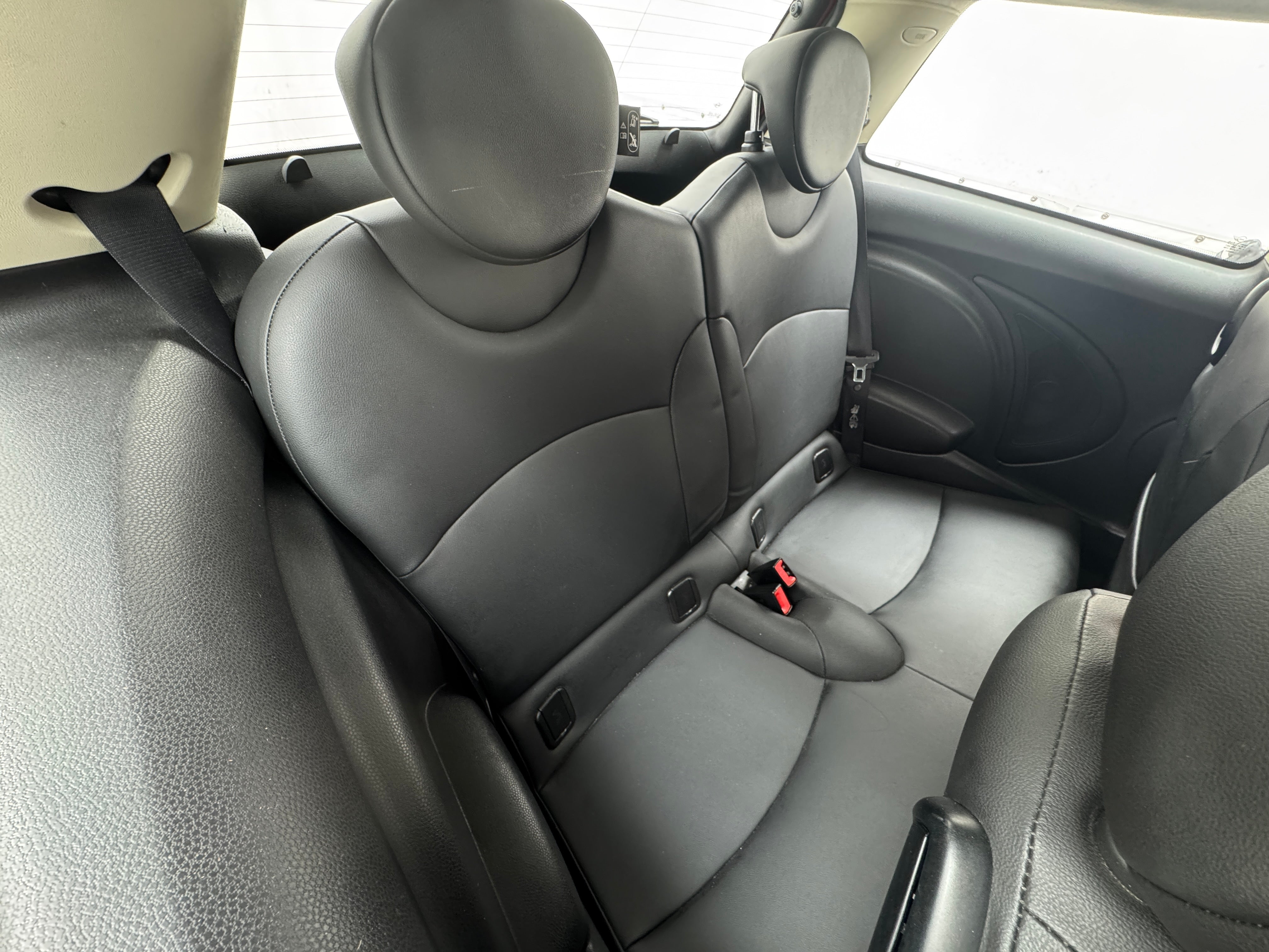 2011 MINI Cooper Hardtop  5