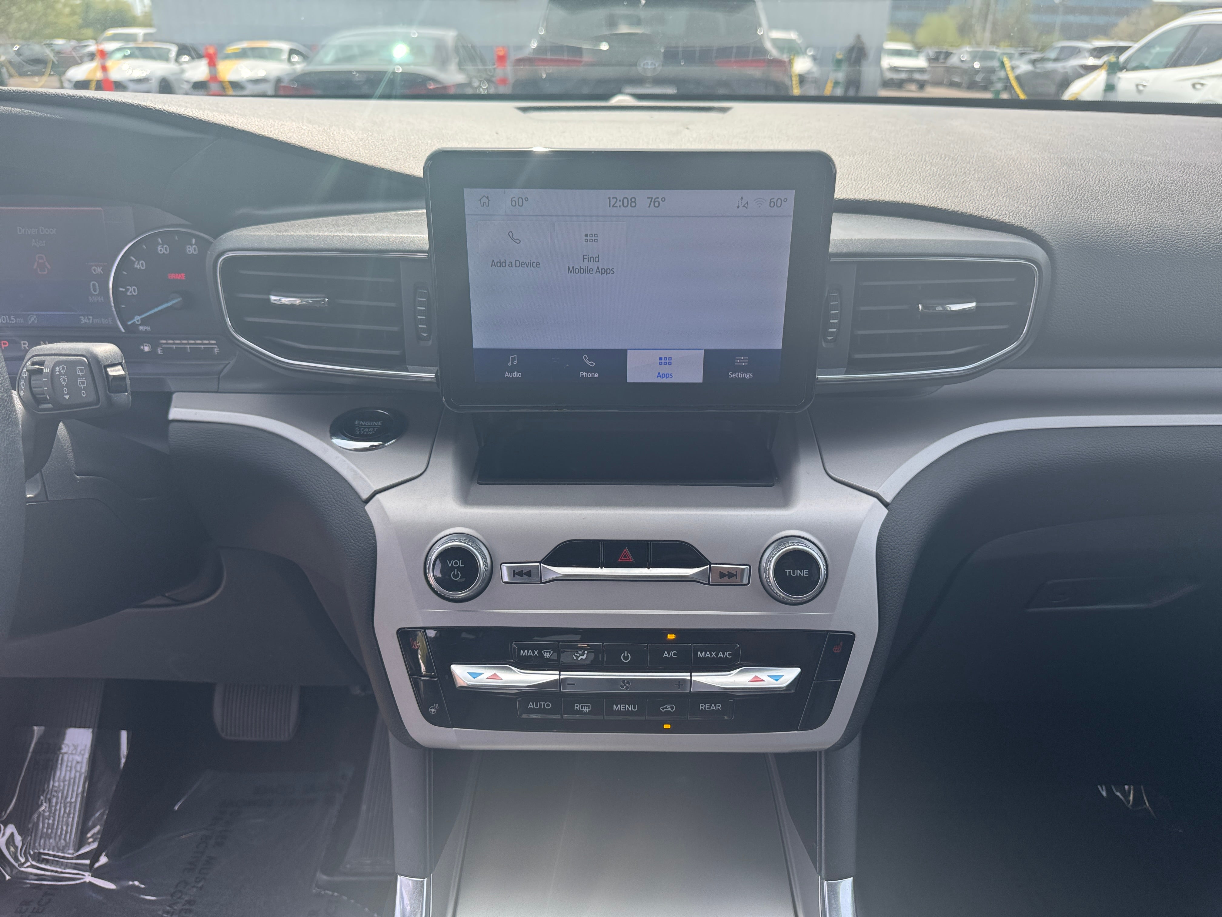 2024 Ford Explorer XLT 4