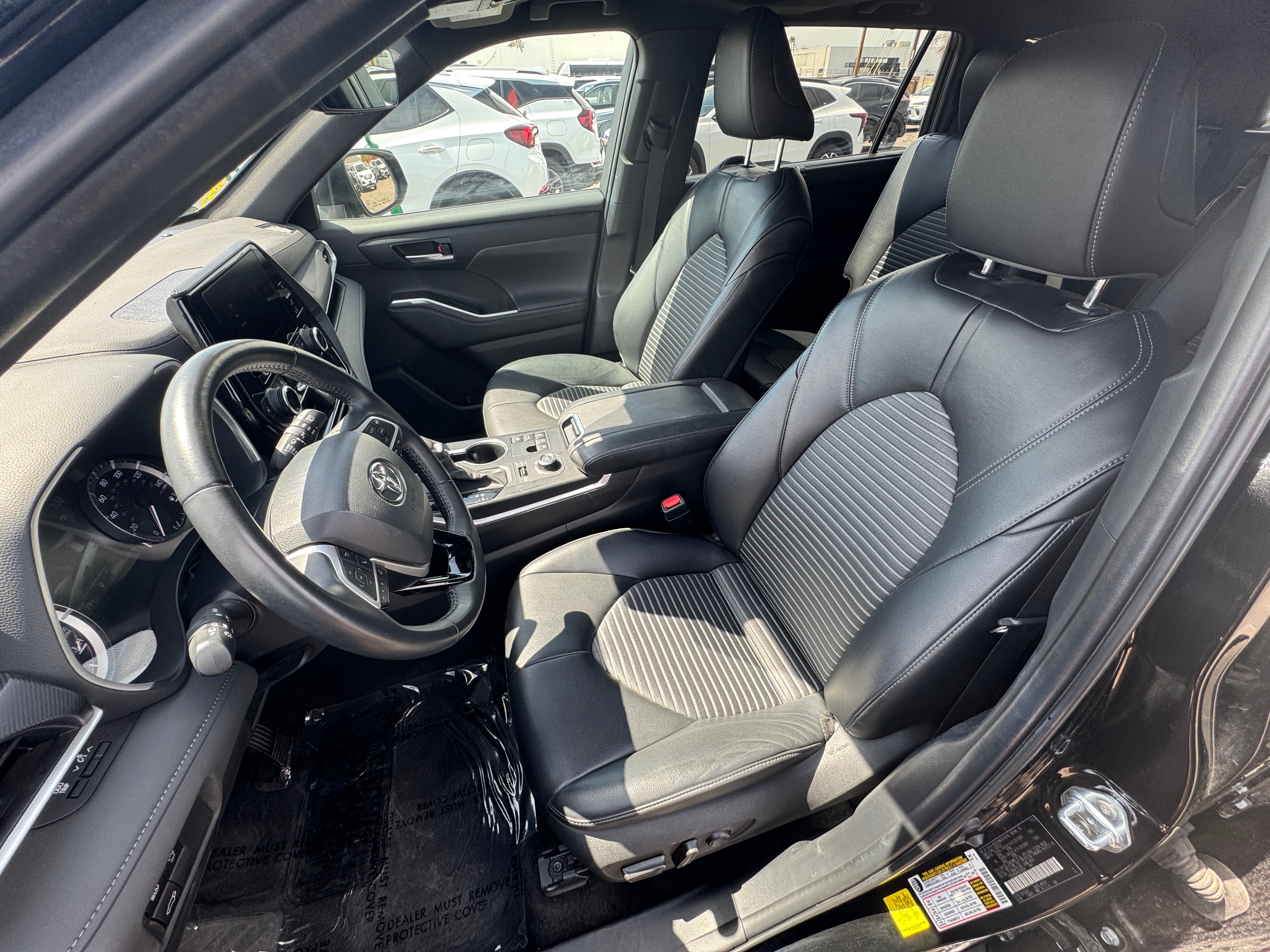 2024 Toyota Highlander XSE 2