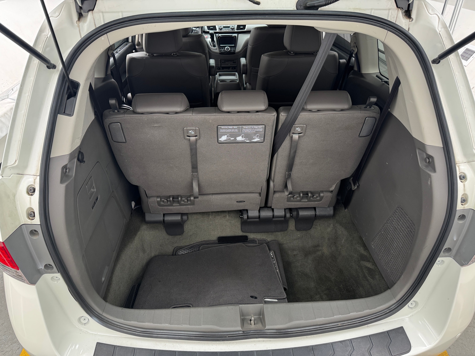 Thumbnail: 2015 Honda Odyssey - 6