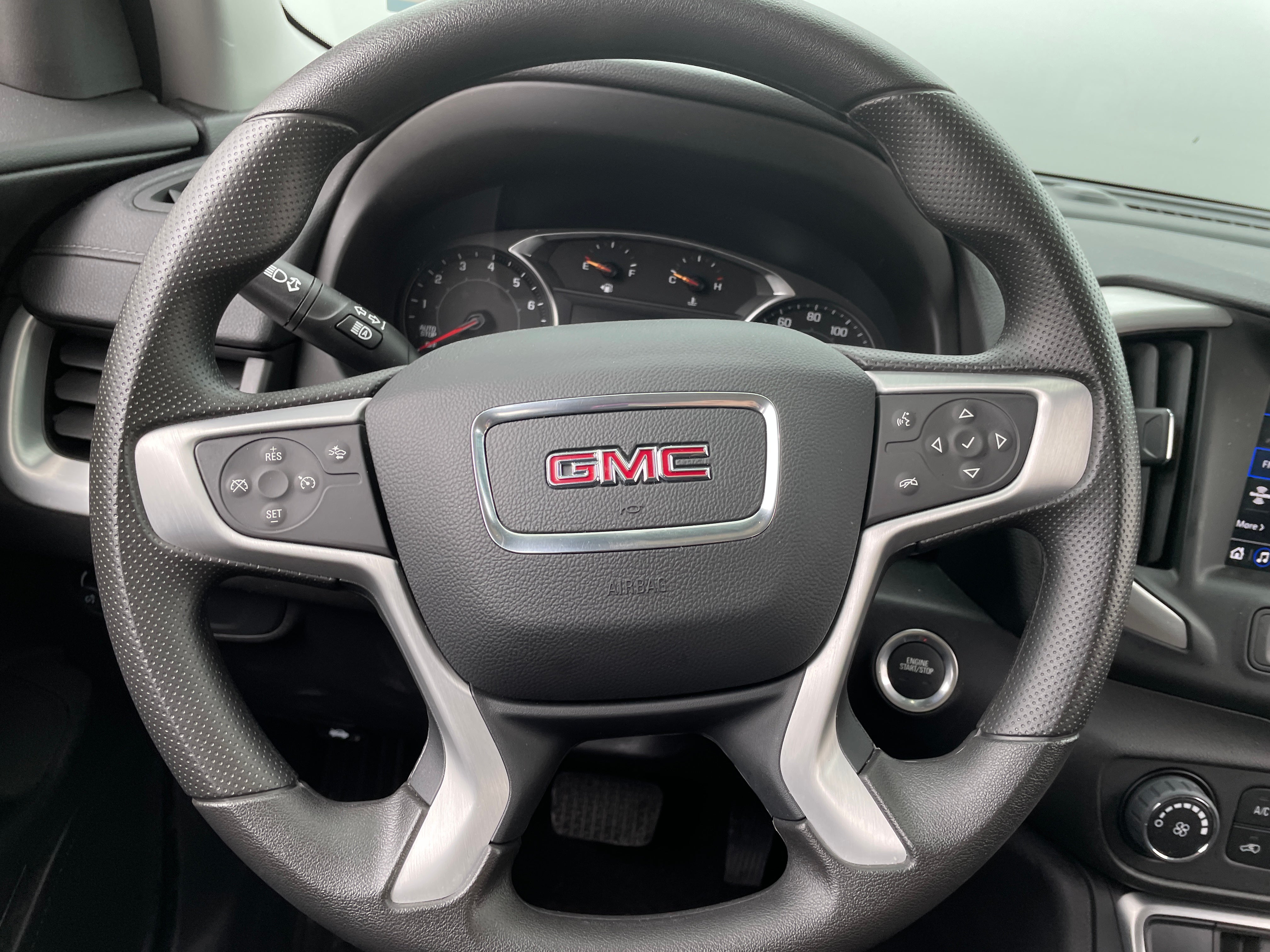 2024 GMC Terrain SLE 5