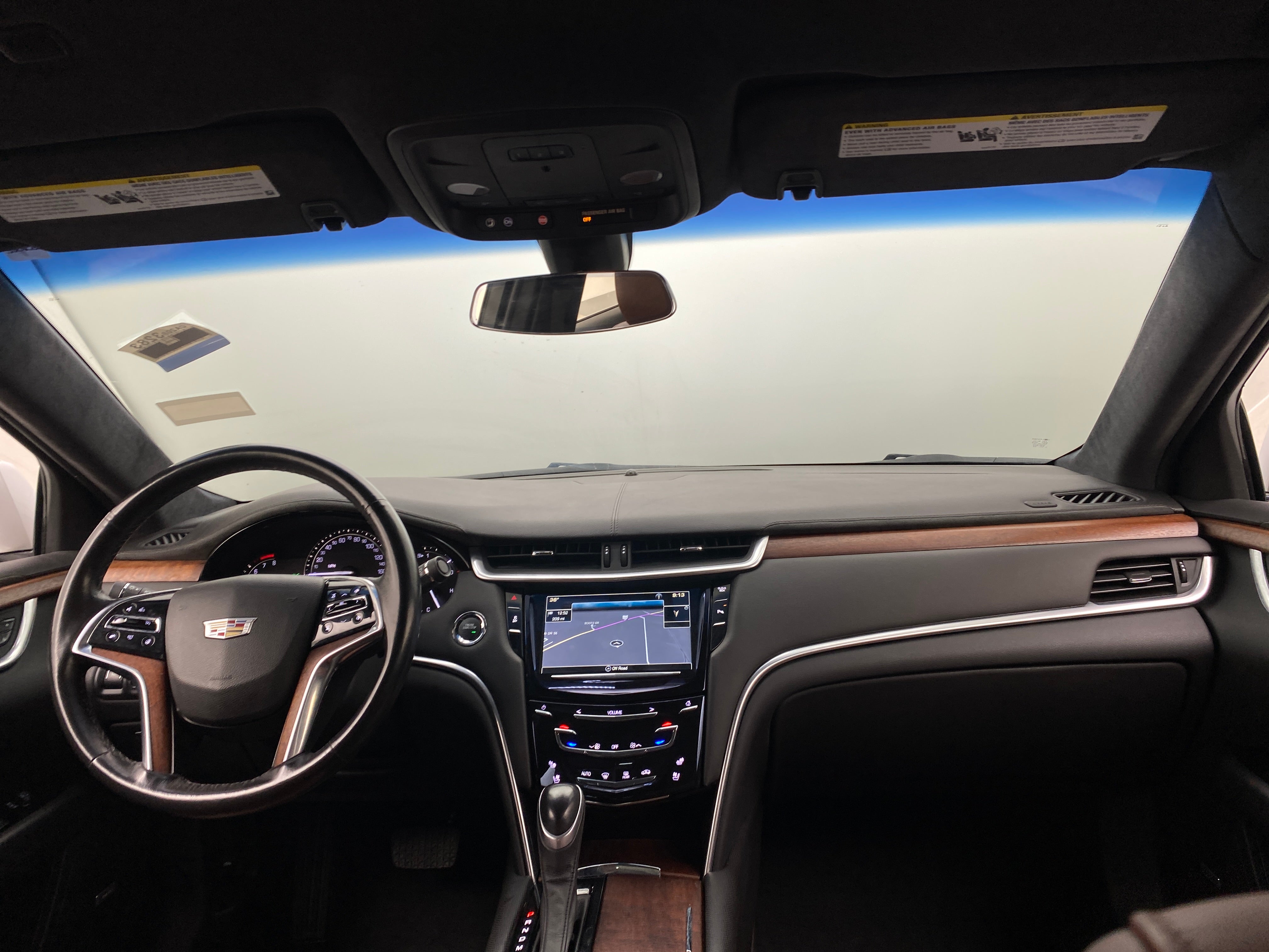 2017 Cadillac XTS Luxury 2