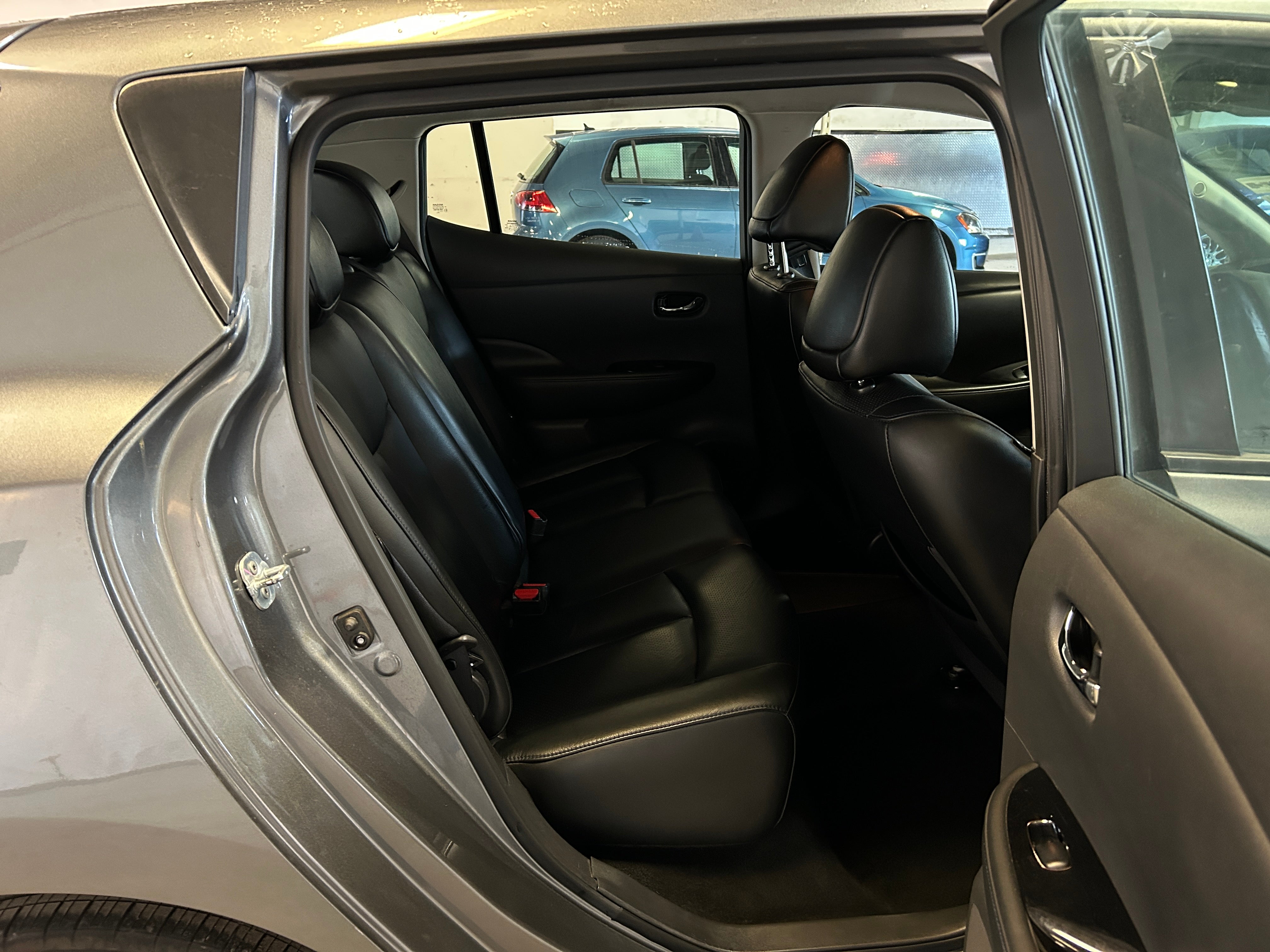 2017 Nissan Leaf SL 5