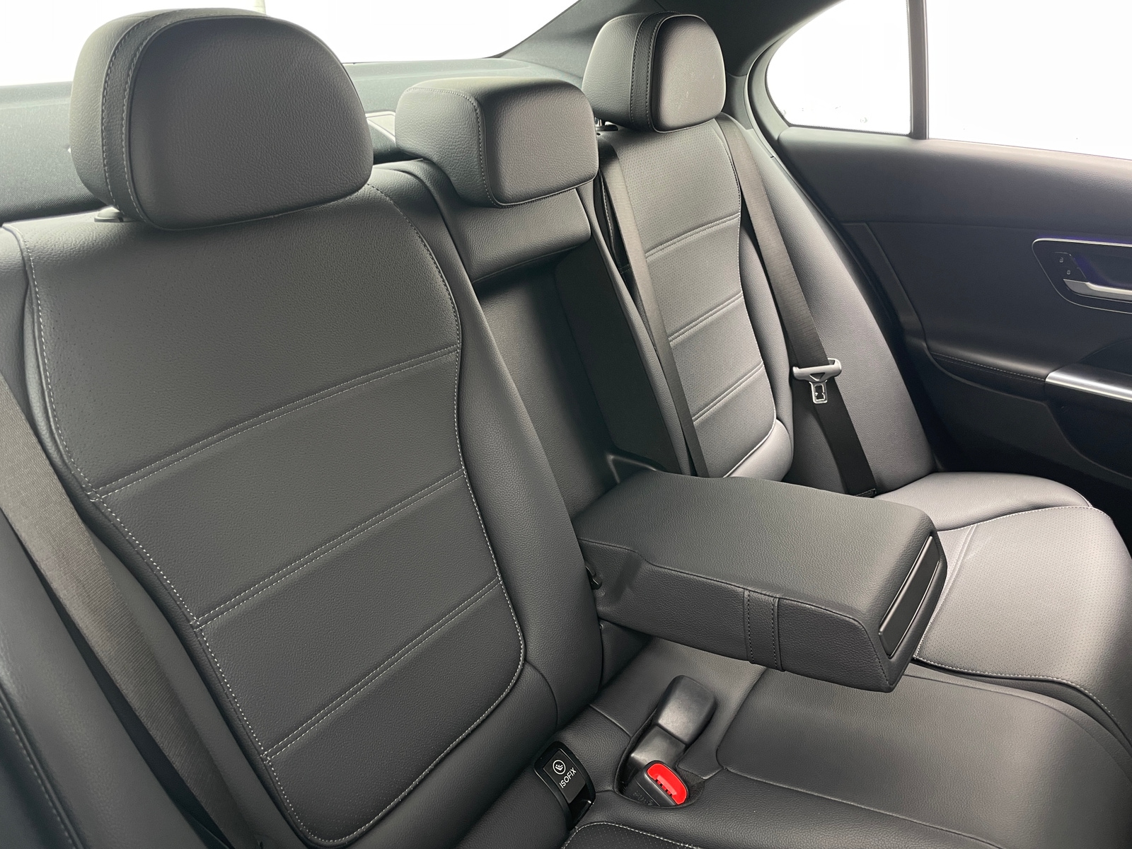 Thumbnail: 2024 Mercedes-Benz C-Class - 5